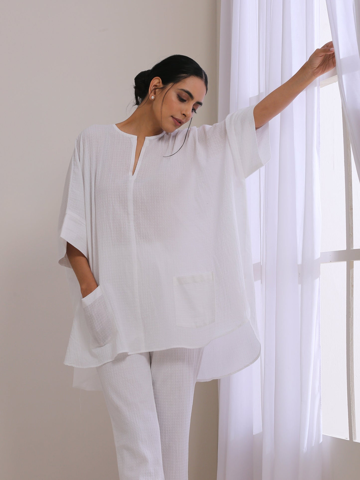 trueBrowns White Dobby Boxy Fit High Low Co-Ord Set - Swadesiicart
