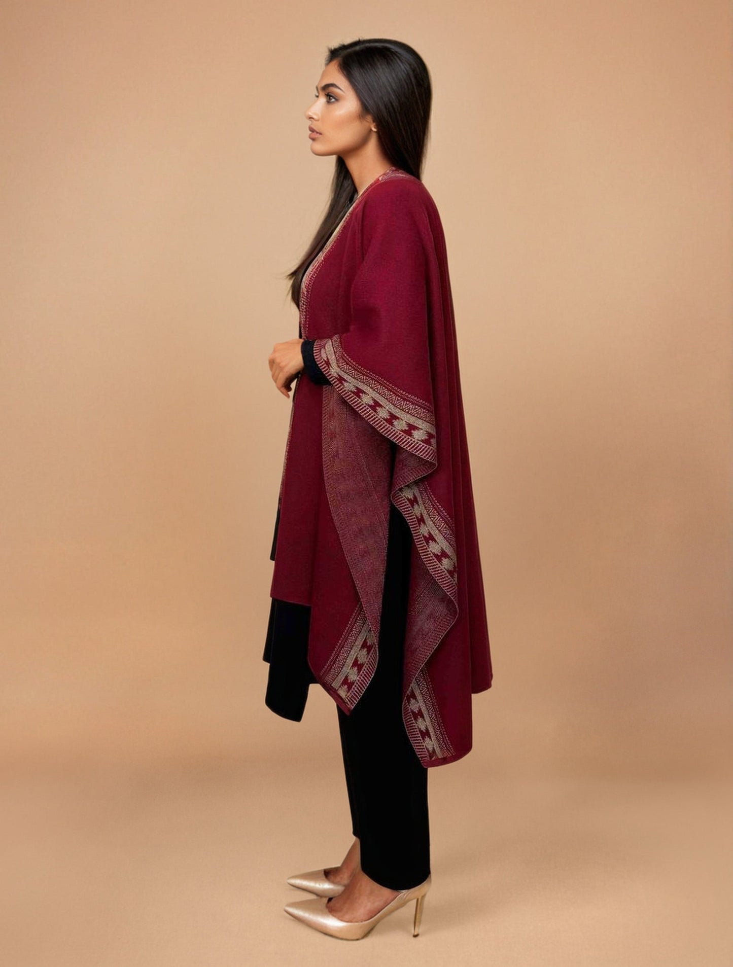 trueBrowns Maroon Woollen Geometric Kaftan Cape | Swadesiicart