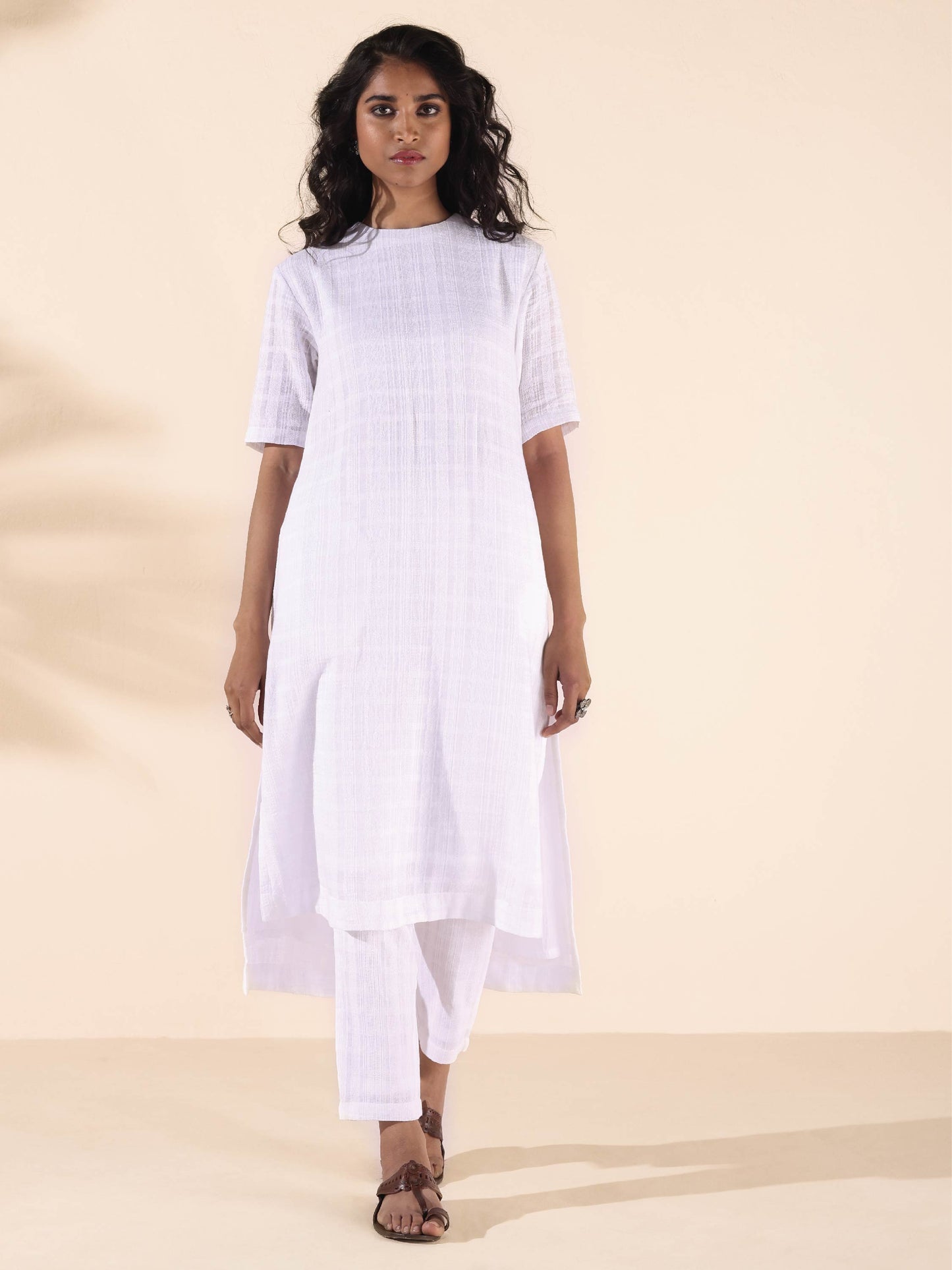 trueBrowns White Cotton Dobby Kurta Pant Set | Swadesiicart