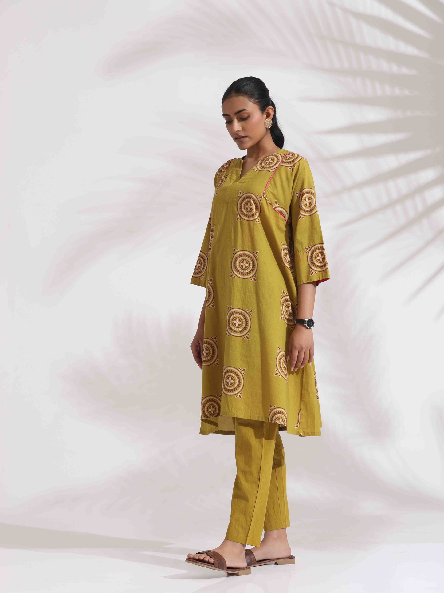 trueBrowns Green Cotton Print Kimono Sleeves Kurta Co-ord Set - Swadesiicart