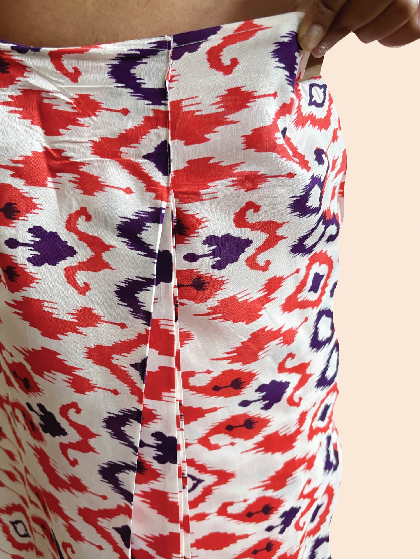 trueBrowns Carrot Muslin Ikat Ready to Wear Saree | Swadesiicart