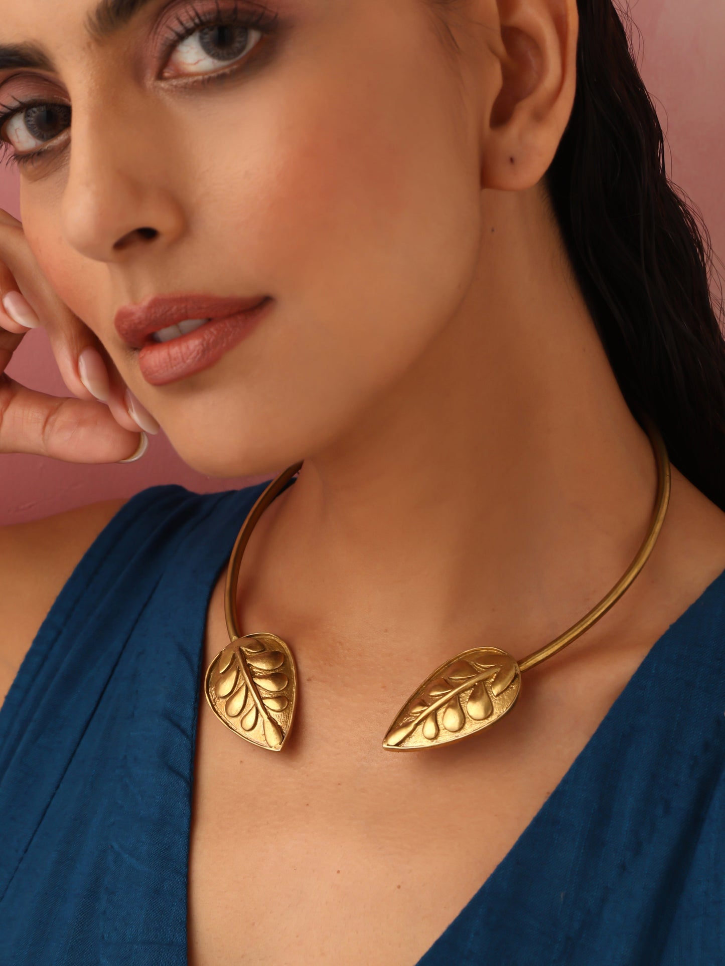 trueBrowns Brass Leaf Contemporary choker | Swadesiicart