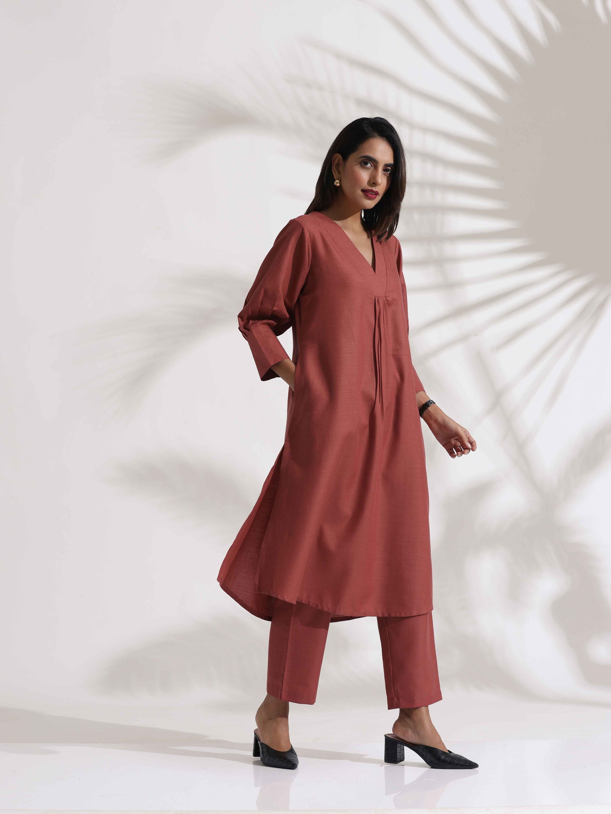 trueBrowns Pink Slub Kurta Set | Swadesiicart