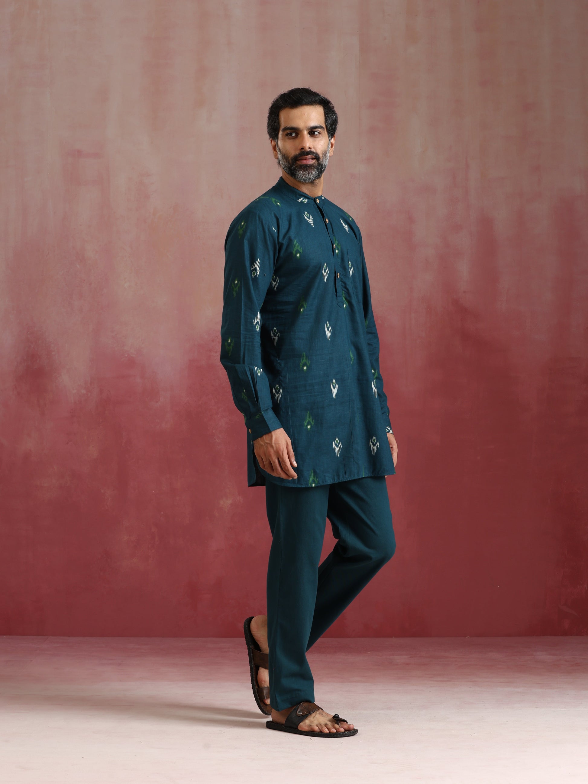 trueBrowns Men's Blue Ikat Print Mandarin Collar Kurta Co-ord set - Swadesiicart