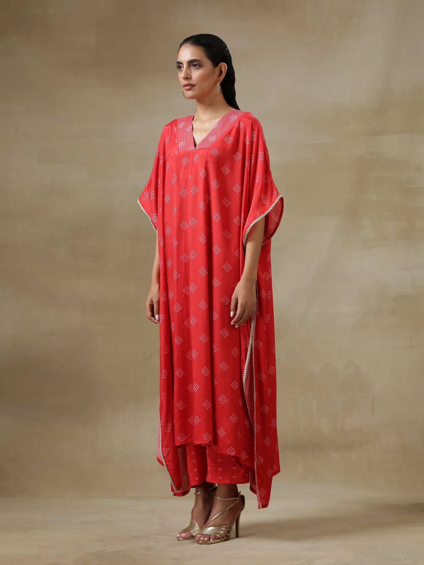 trueBrowns Red Bandhani Printed Silk Panel Kaftan Kurta Pant Set | Swadesiicart