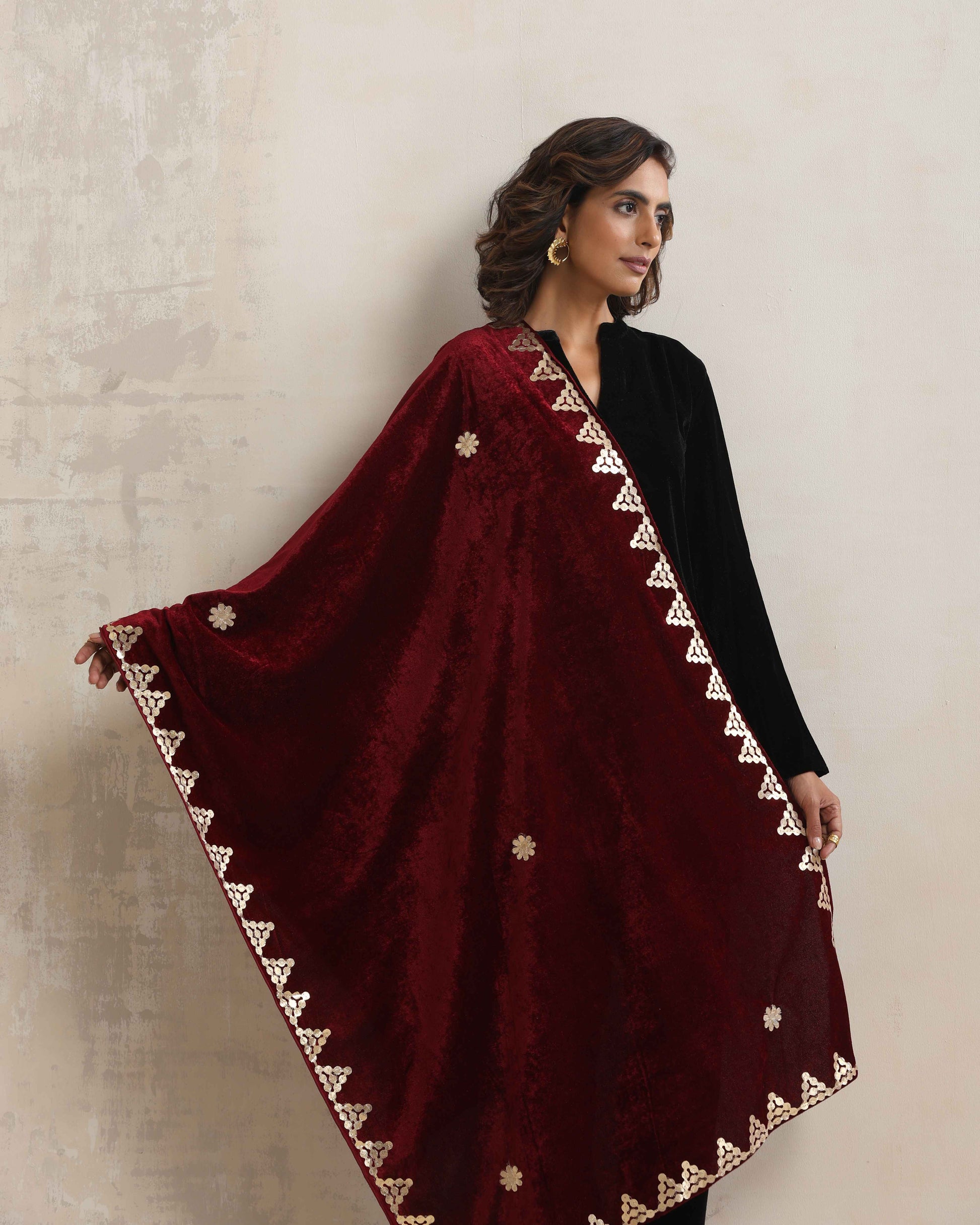 trueBrowns Maroon Velvet Gota Patti Stole | Swadesiicart