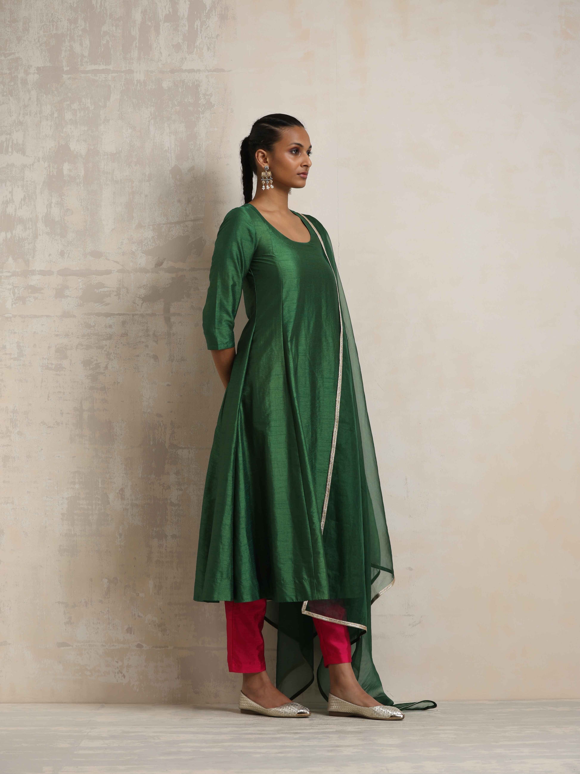 trueBrowns Dark Green Anarkali Kurta Pant Dupatta Set | Swadesiicart