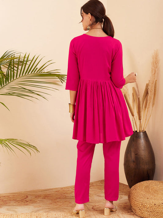 InWeave Women's Fuchsia Round Neck Square Gota Work Kurta Pant Set - Swadesiicart
