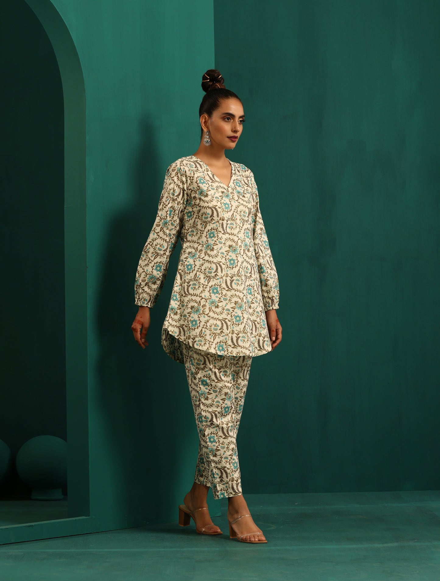 trueBrowns Teal Floral Cotton Printed Short Co-ord Set - Swadesiicart
