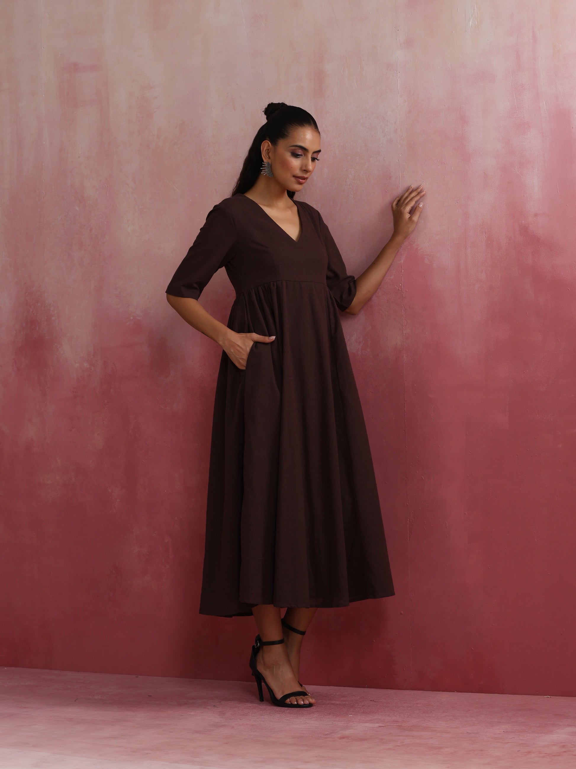 trueBrowns Cola Cotton Dobby Dress | Swadesiicart