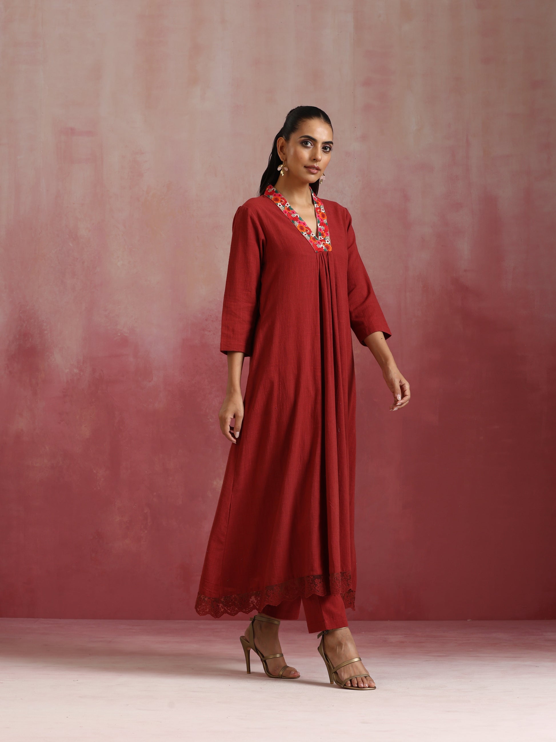 trueBrowns Maroon Cotton Dobby Kurta Set | Swadesiicart