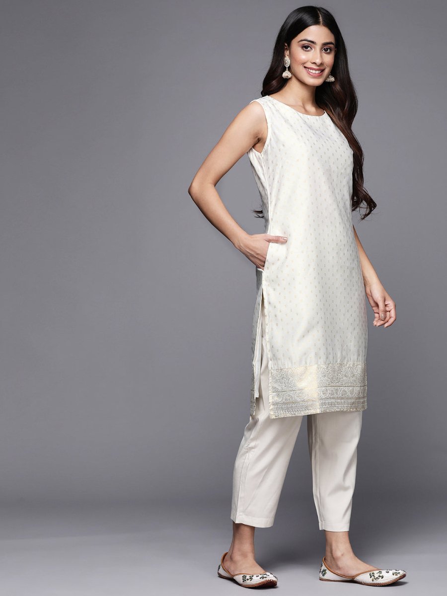 Ahalyaa Women Off White & Gold-Toned Geometric Printed Kurta | Swadesiicart