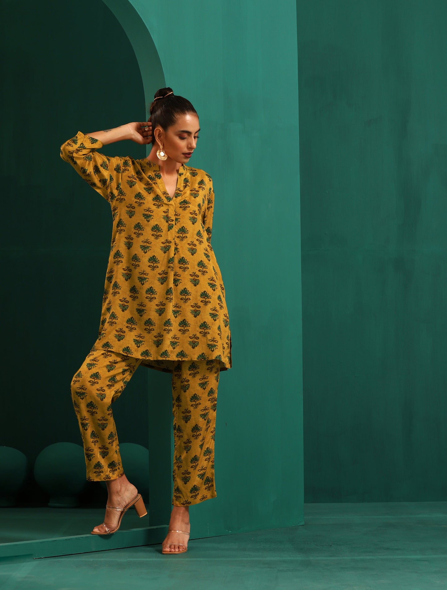 trueBrowns Mustard Flower Stem Muslin Silk Printed Relaxed Co-ord Set - Swadesiicart