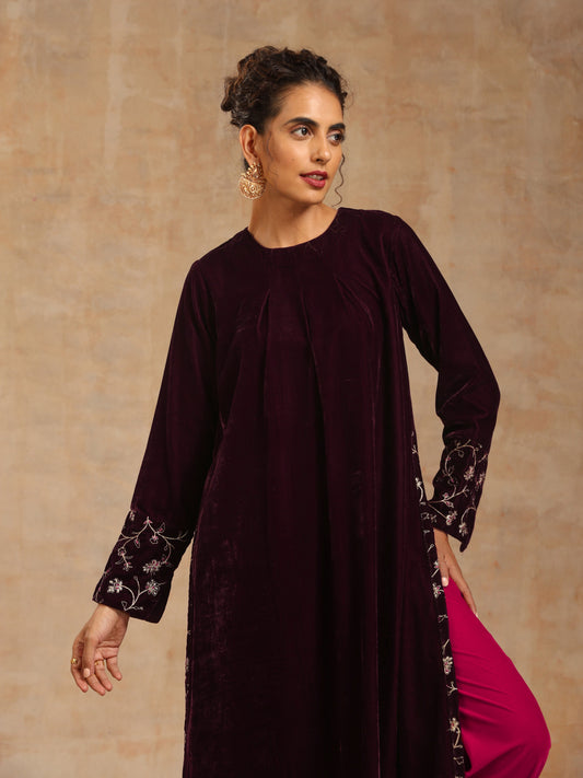 trueBrowns Wine Velvet Embroidered Kurta | Swadesiicart