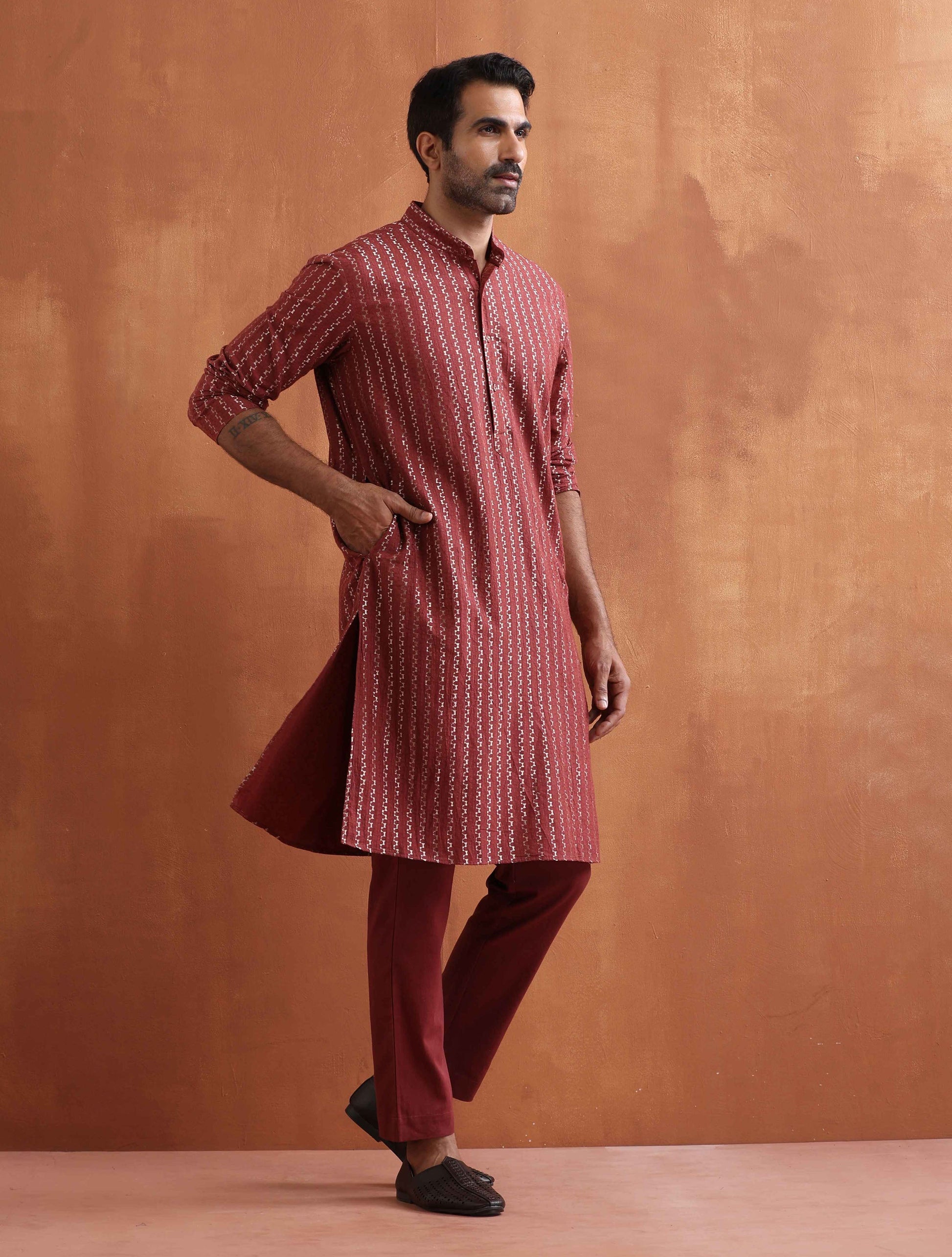 trueBrowns Men's Rust Cotton Dobby Kurta | Swadesiicart