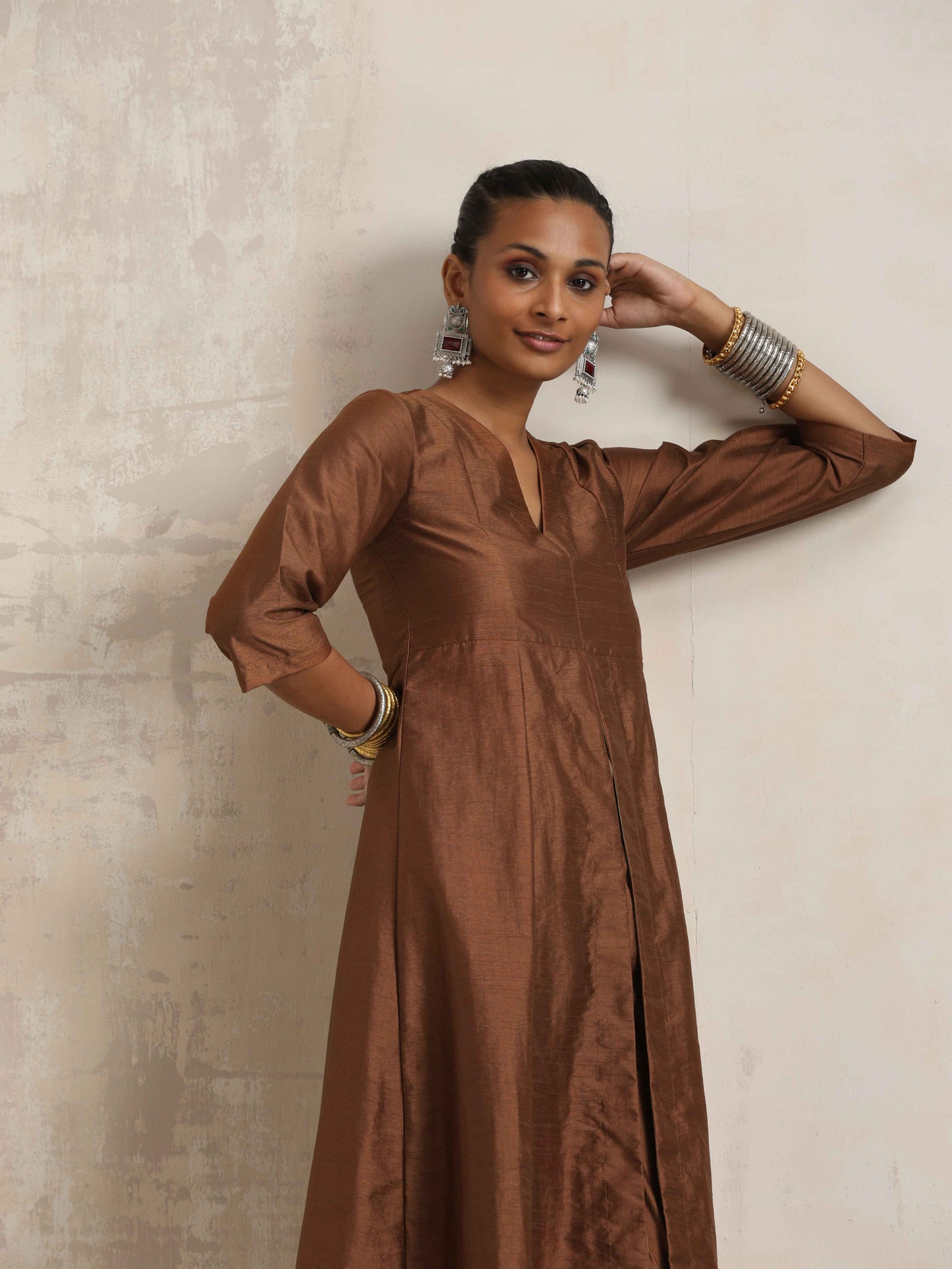trueBrowns Brown Silk Slit Kurta Set | Swadesiicart