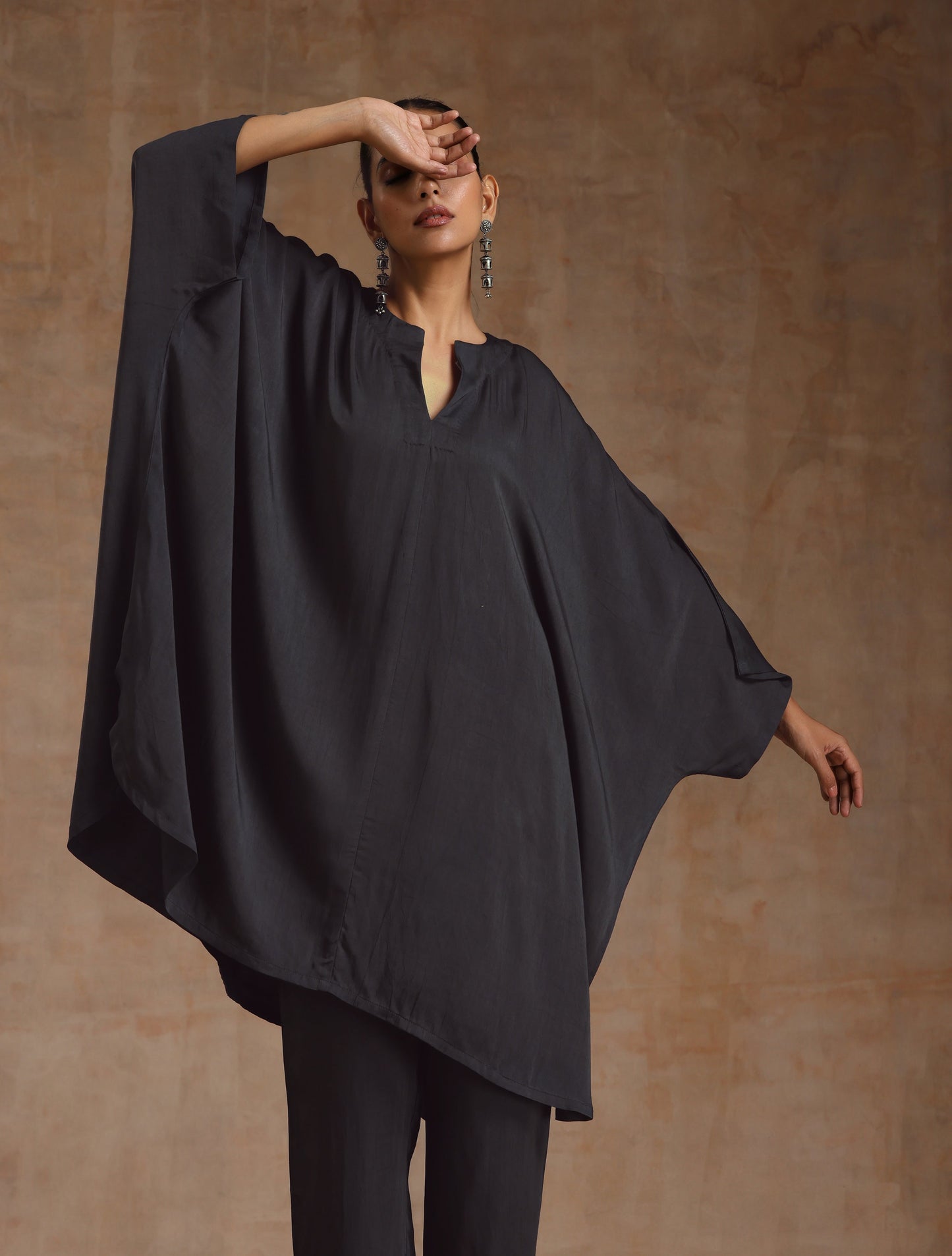 trueBrowns Grey Modal Satin Oversized Round Co-Ord Set - Swadesiicart