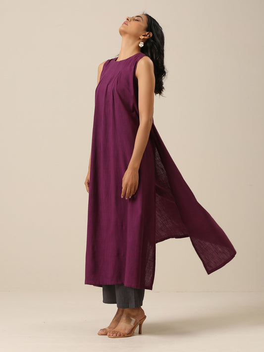 trueBrowns Plum Purple Slub Texture Sleeveless Kurta Pant Set | Swadesiicart