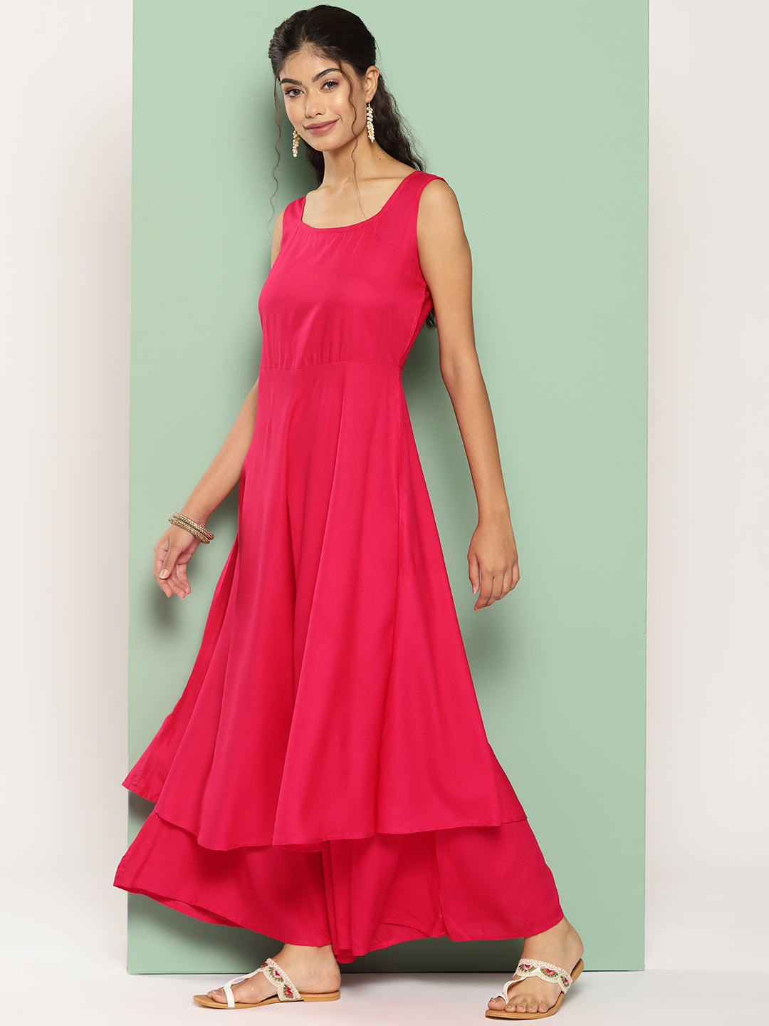 InWeave Women's Fuchsia Sleeveless Kurta Set W Navy Floral Or Dupatta - Swadesiicart