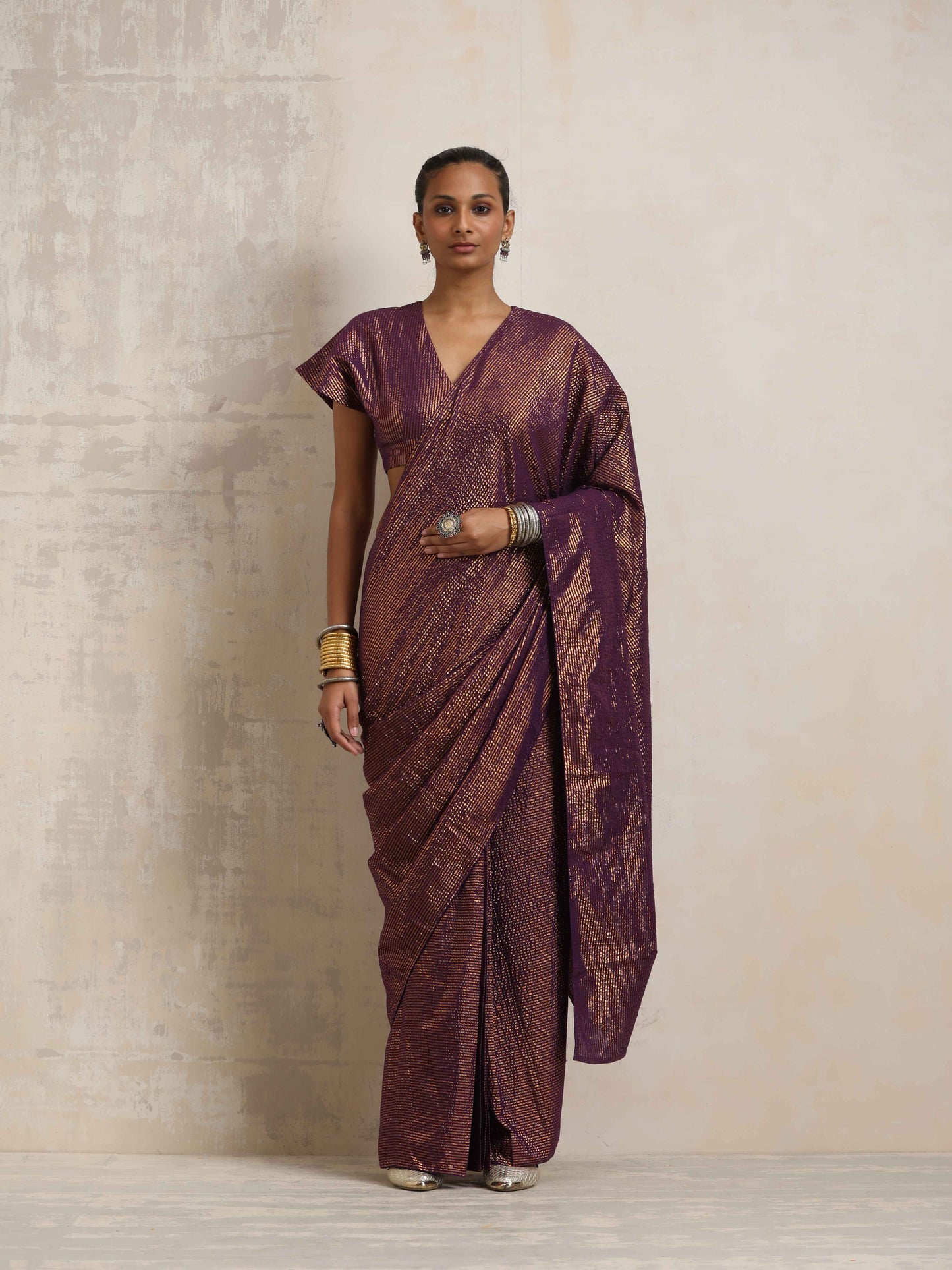 trueBrowns Purple Gold Metallic Ready To Wear Saree | Swadesiicart