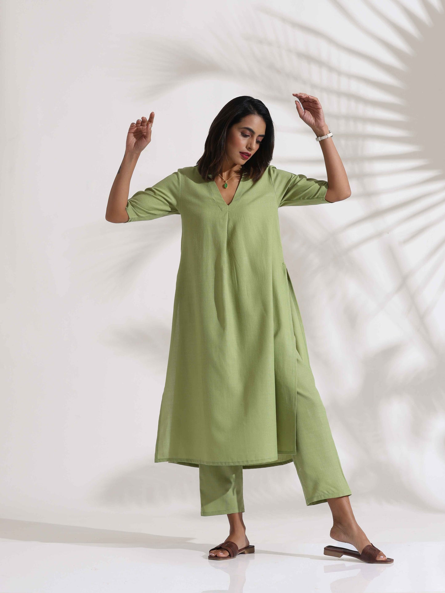 trueBrowns Green Slub Kurta Set | Swadesiicart