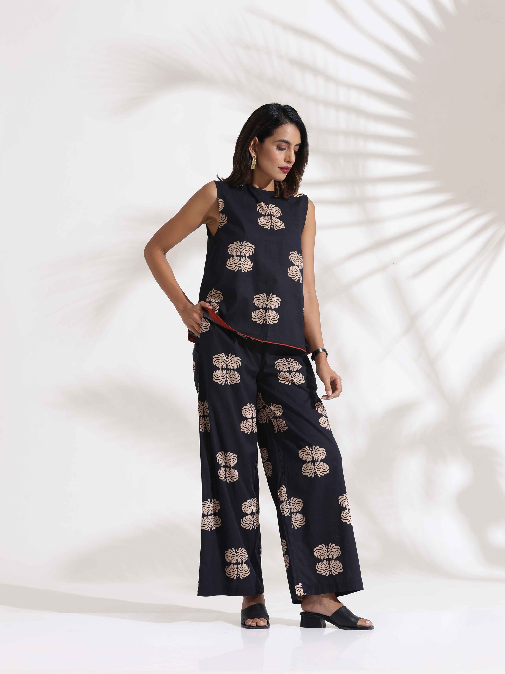 trueBrowns Black Cotton Print Top & Flared Pants Co-ord Set - Swadesiicart