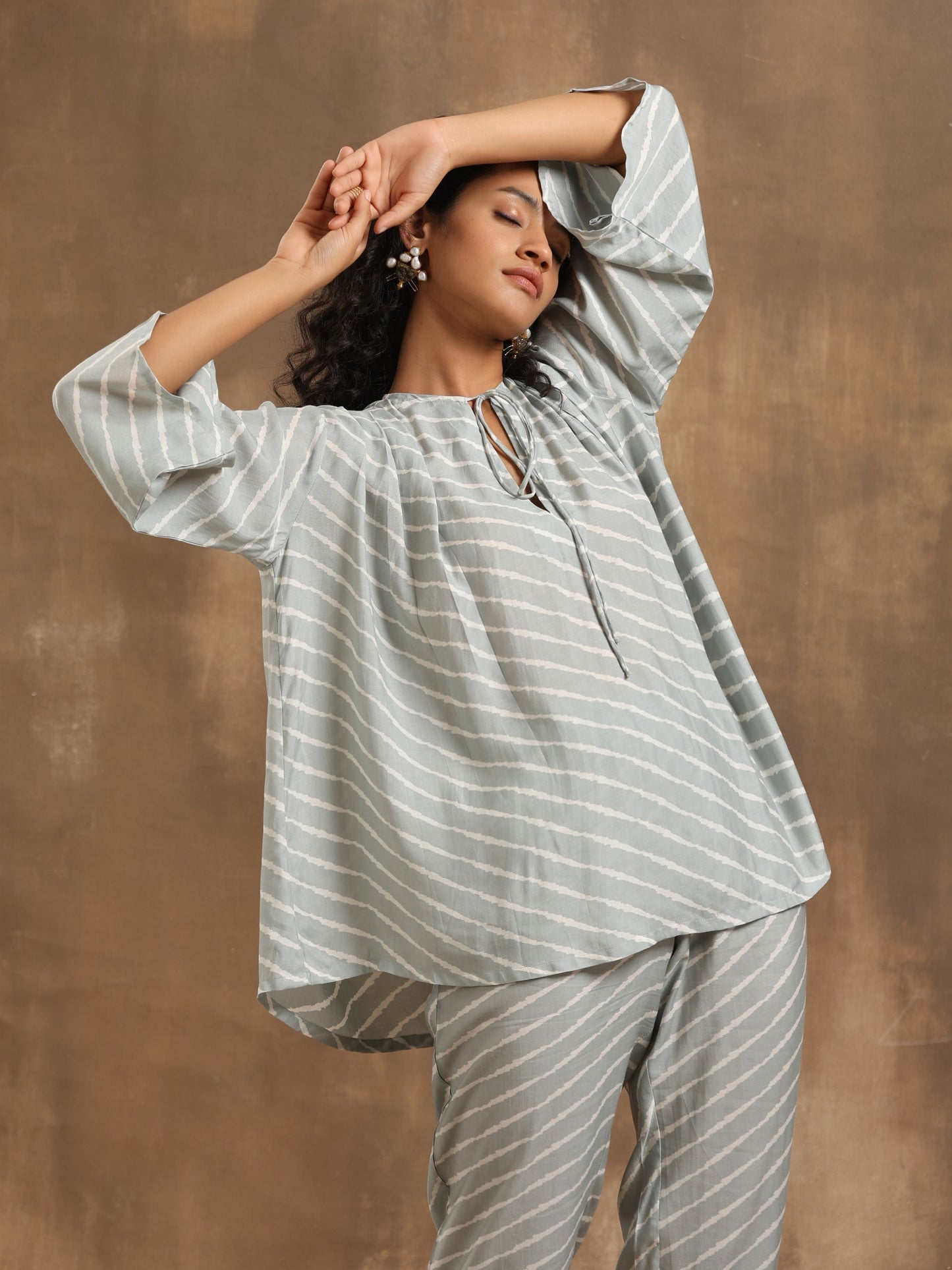 trueBrowns Grey Lehariya Printed Silk Co-Ord Set - Swadesiicart