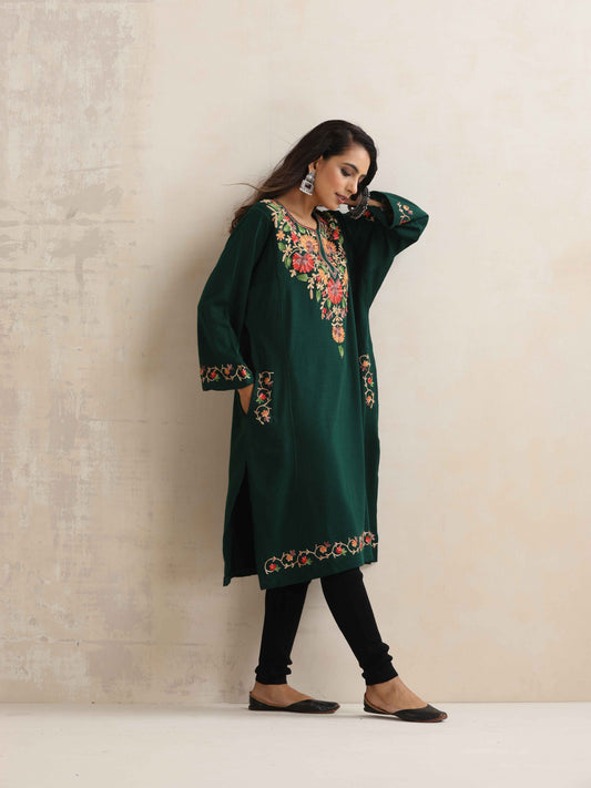 trueBrowns Green Kashmiri Embroidered Woollen Phiran Kurta | Swadesiicart