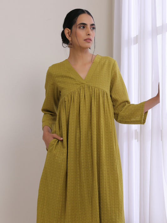 trueBrowns Avacado Green Dobby Flared Slit Kurta Pant Set | Swadesiicart
