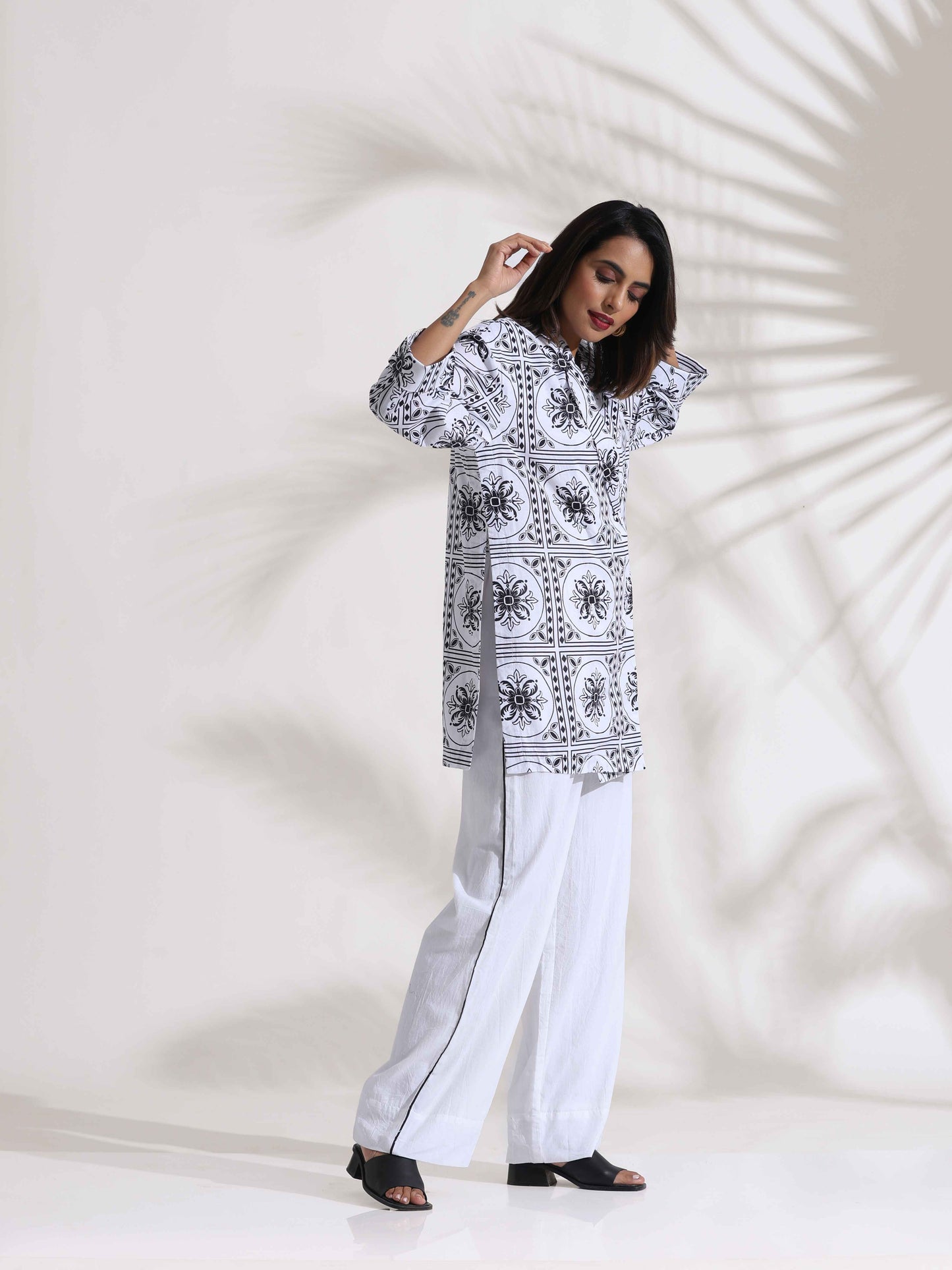 trueBrowns White Cotton Print Jacket Co-ord Set - Swadesiicart