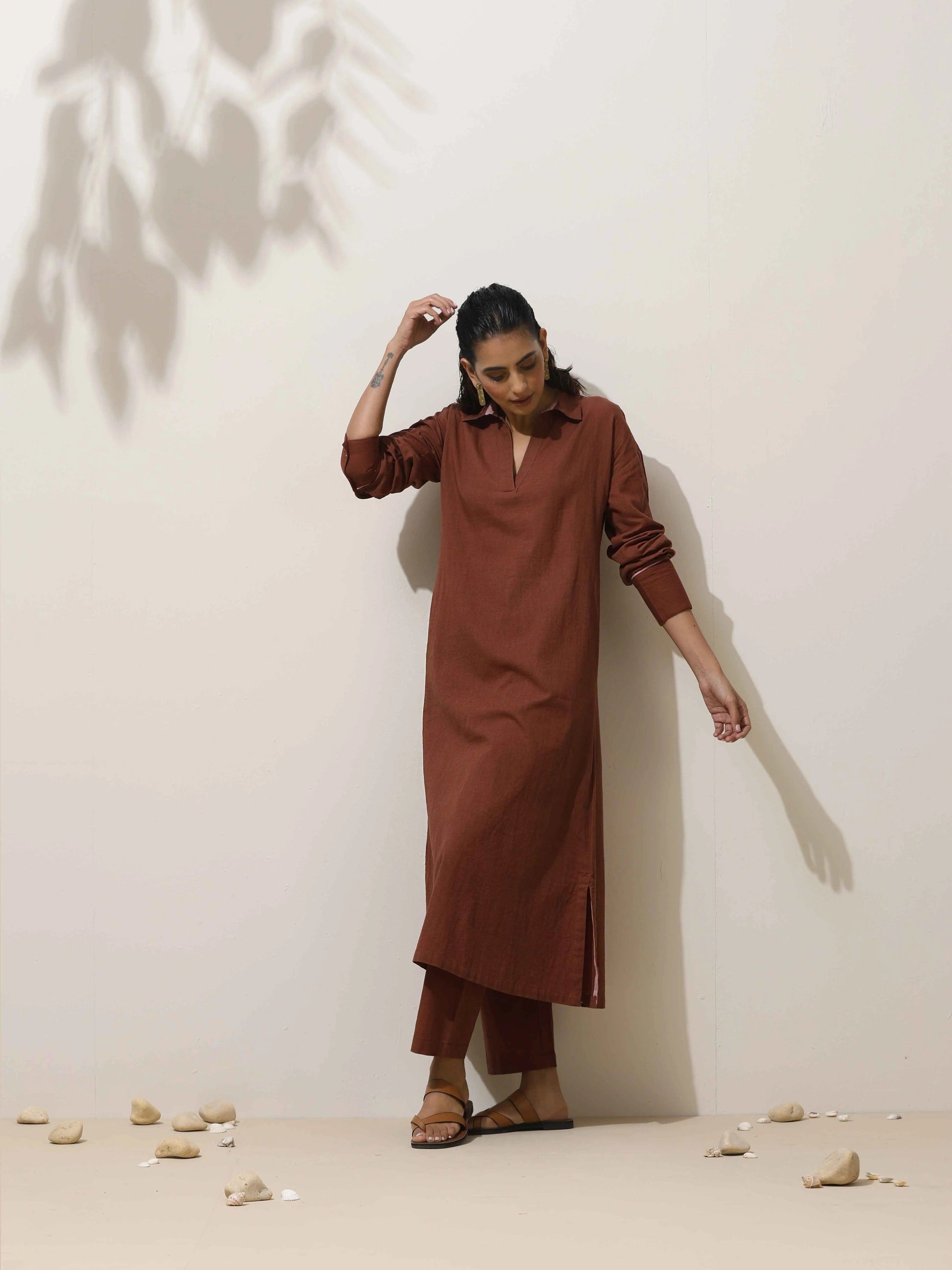 trueBrowns Brown Cotton Linen Kurta Pant Set | Swadesiicart