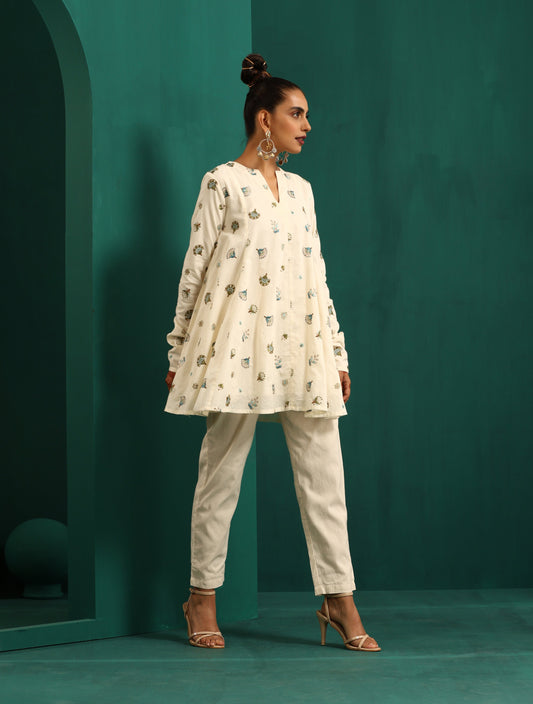 trueBrowns Ivory Blue Floral Cotton Flared Co-ord Set - Swadesiicart
