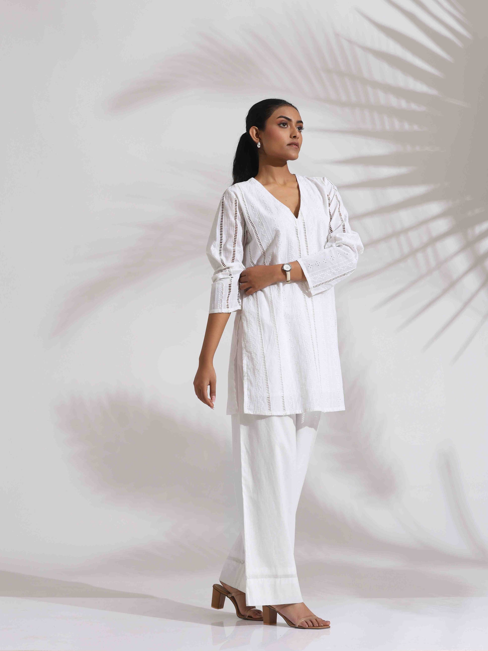 trueBrowns White Cotton Schiffli Co-ord Set - Swadesiicart