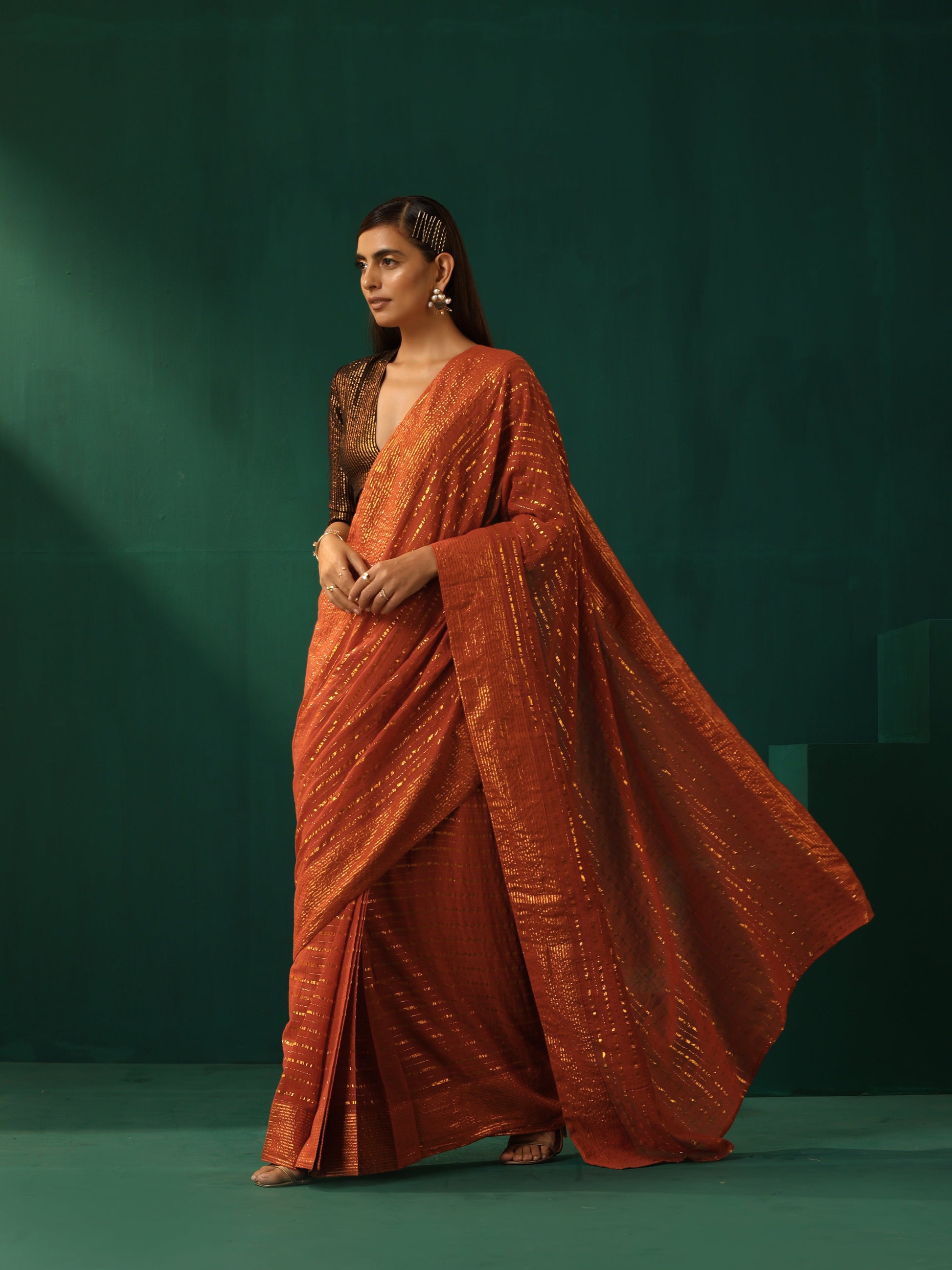 trueBrowns Rust Cotton Gold Lurex Striped Ready to Wear Saree | Swadesiicart