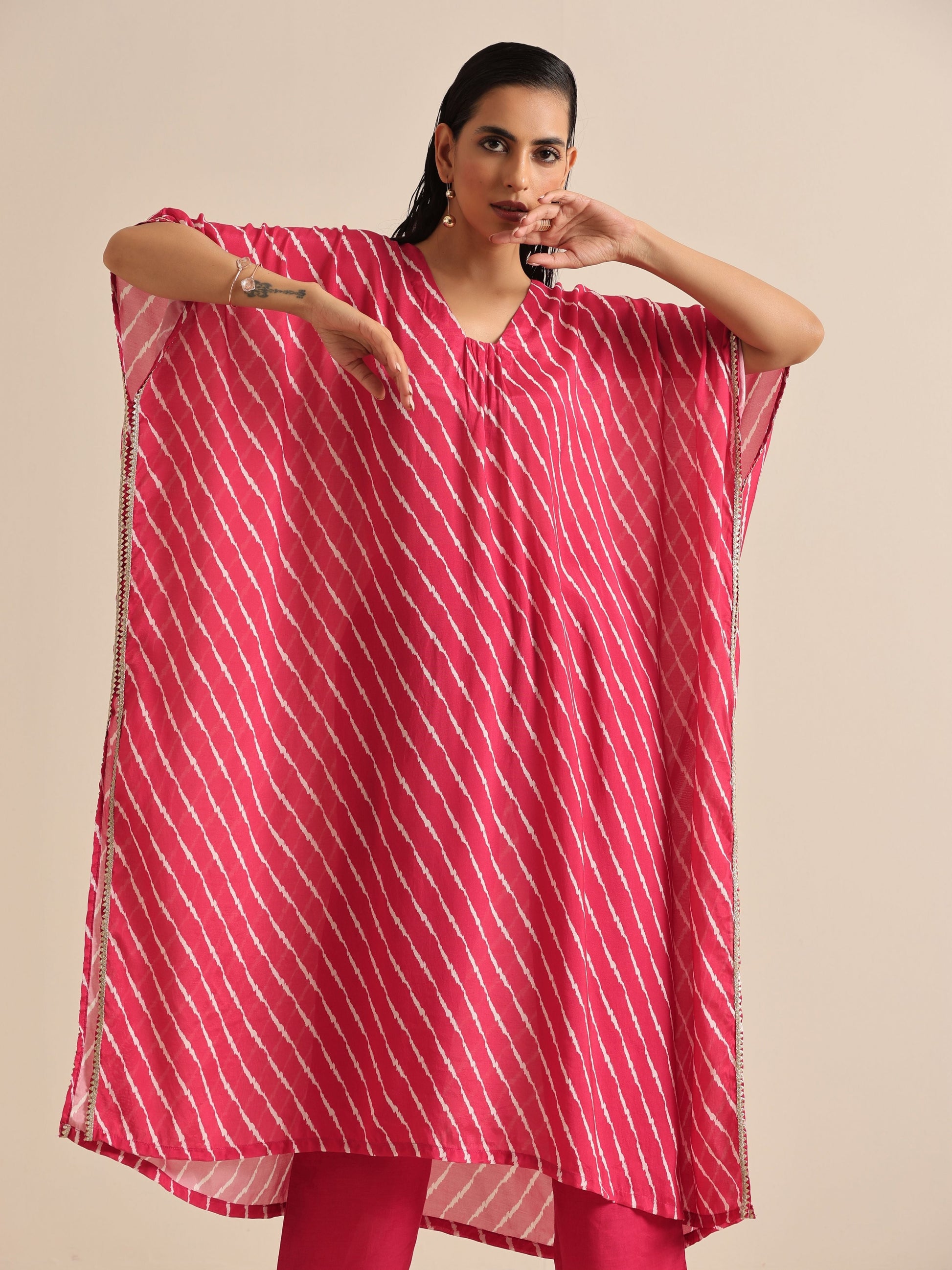 trueBrowns Pink Lehariya Printed Silk Kaftan Pant Set | Swadesiicart