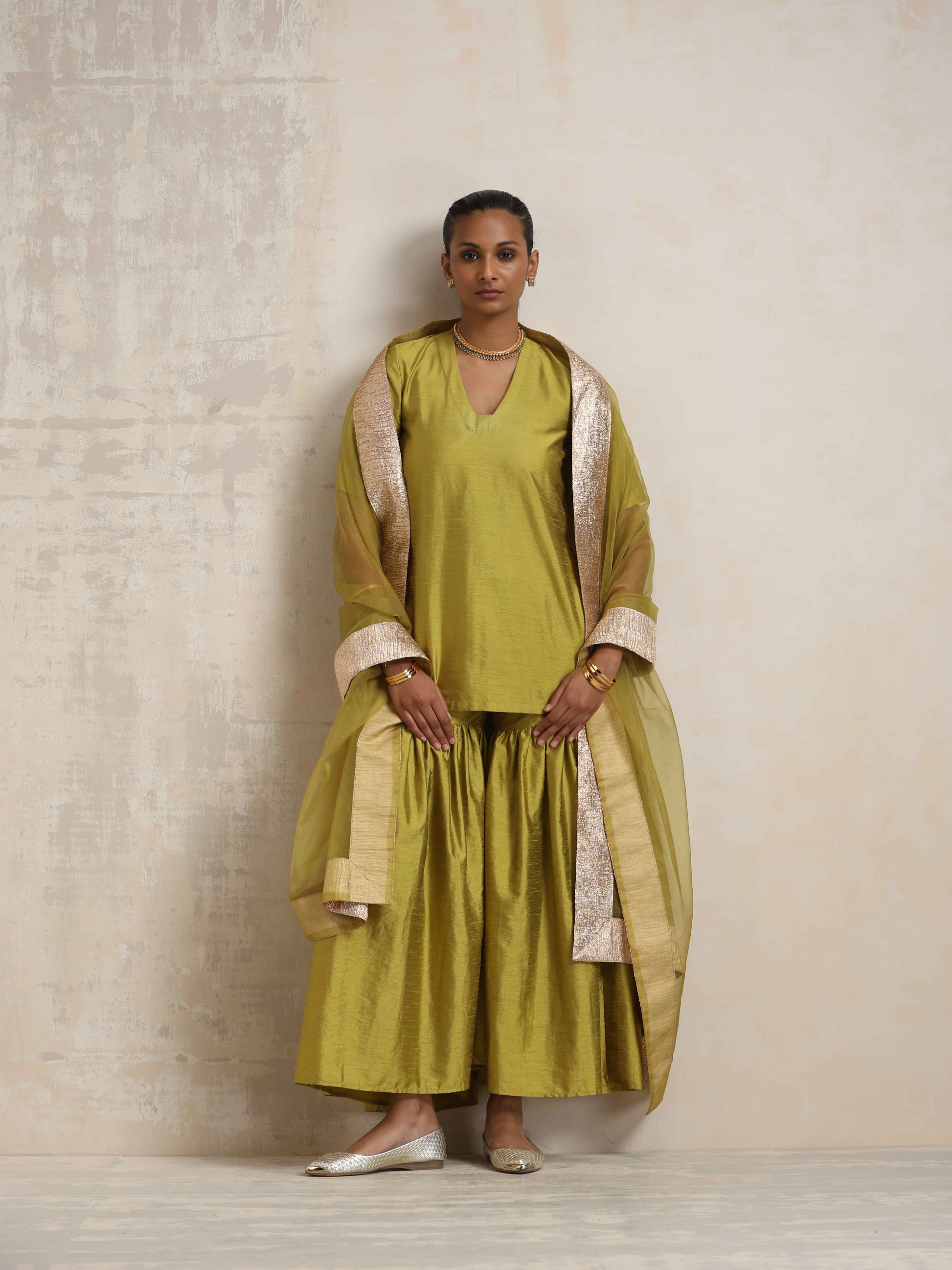 trueBrowns Green Silk Sharara Dupatta Set | Swadesiicart