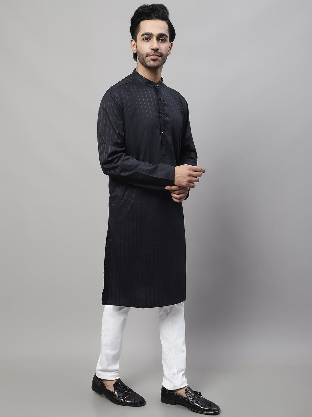 Even Apparels Black Pure Cotton Kurta With Band Collar | Swadesiicart