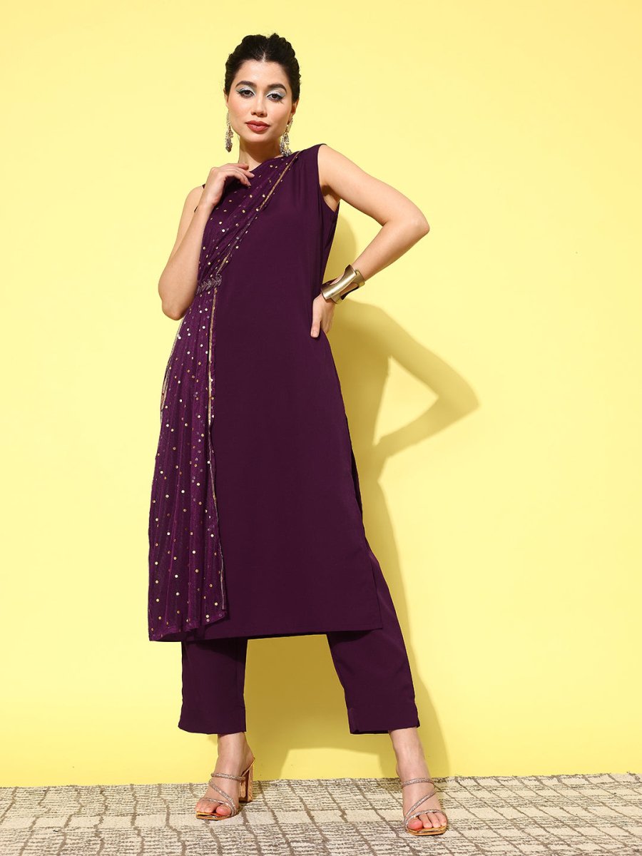 Ahalyaa Women Printed Regular Gotta Patti Kurta with Trousers | Swadesiicart