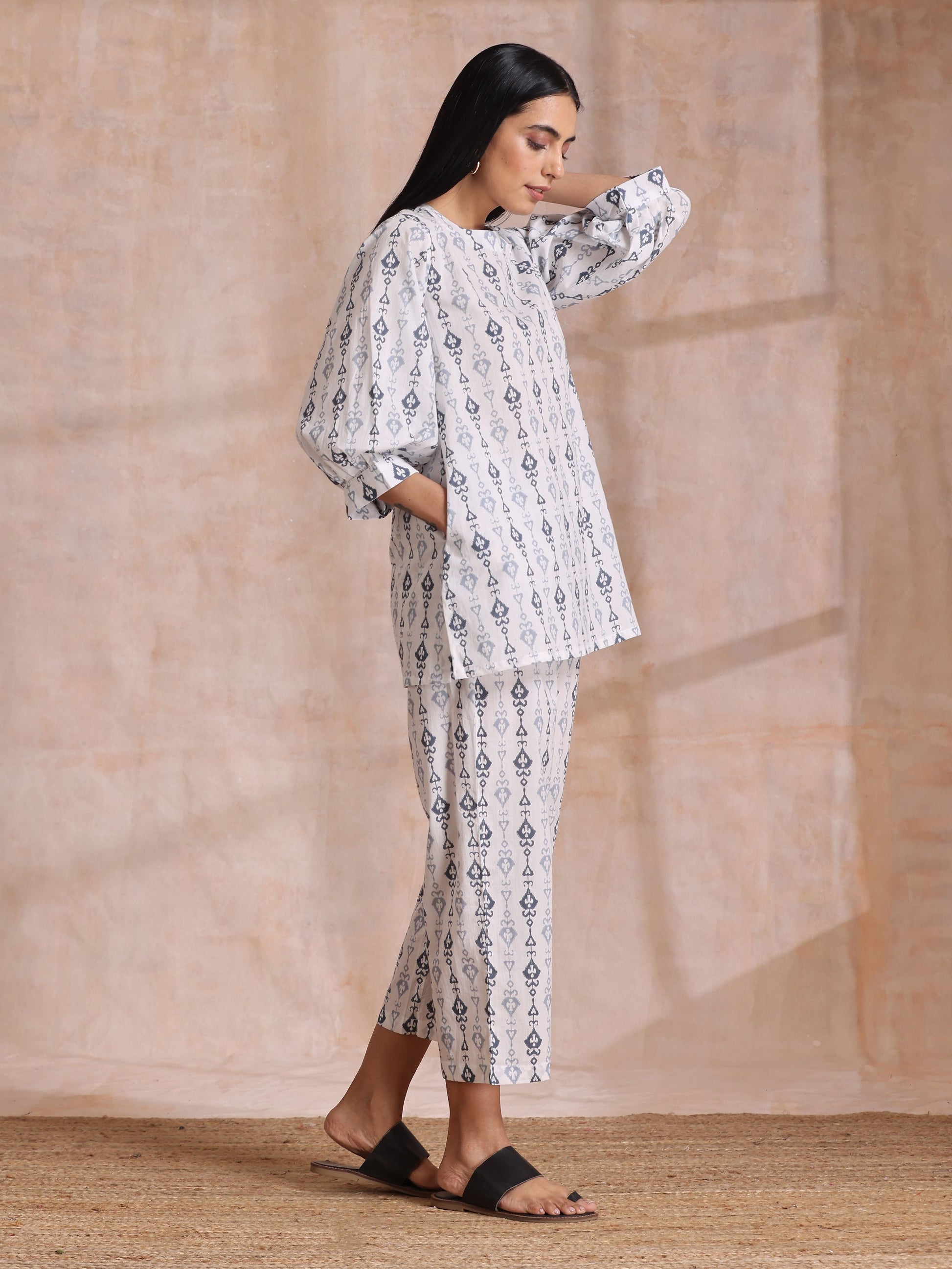 trueBrowns Grey On White Ikat Print Cotton Baggy Sleeve Co-Ord Set - Swadesiicart