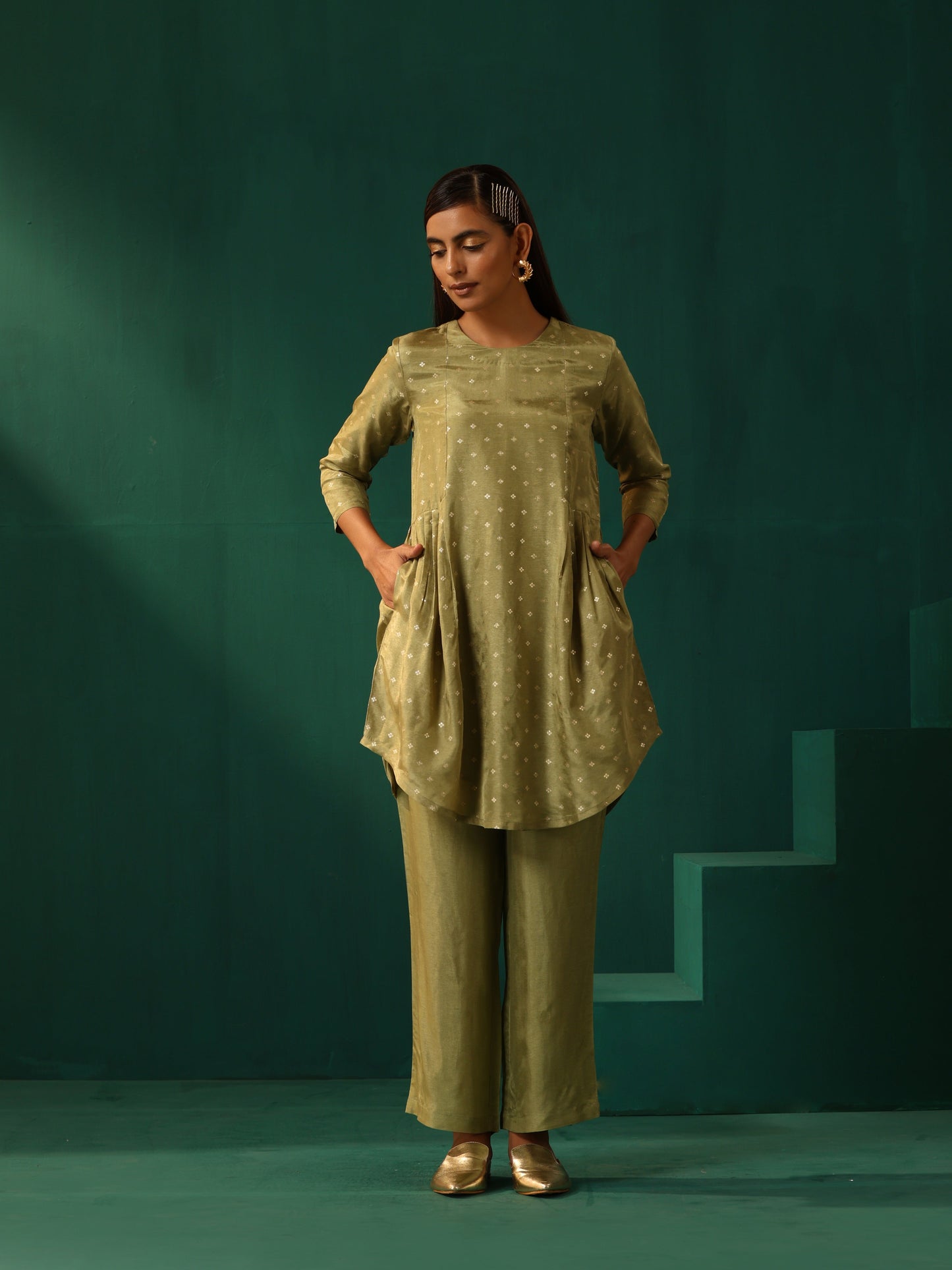 trueBrowns Green Square Viscose Silk Side Gathered Co-ord Set - Swadesiicart