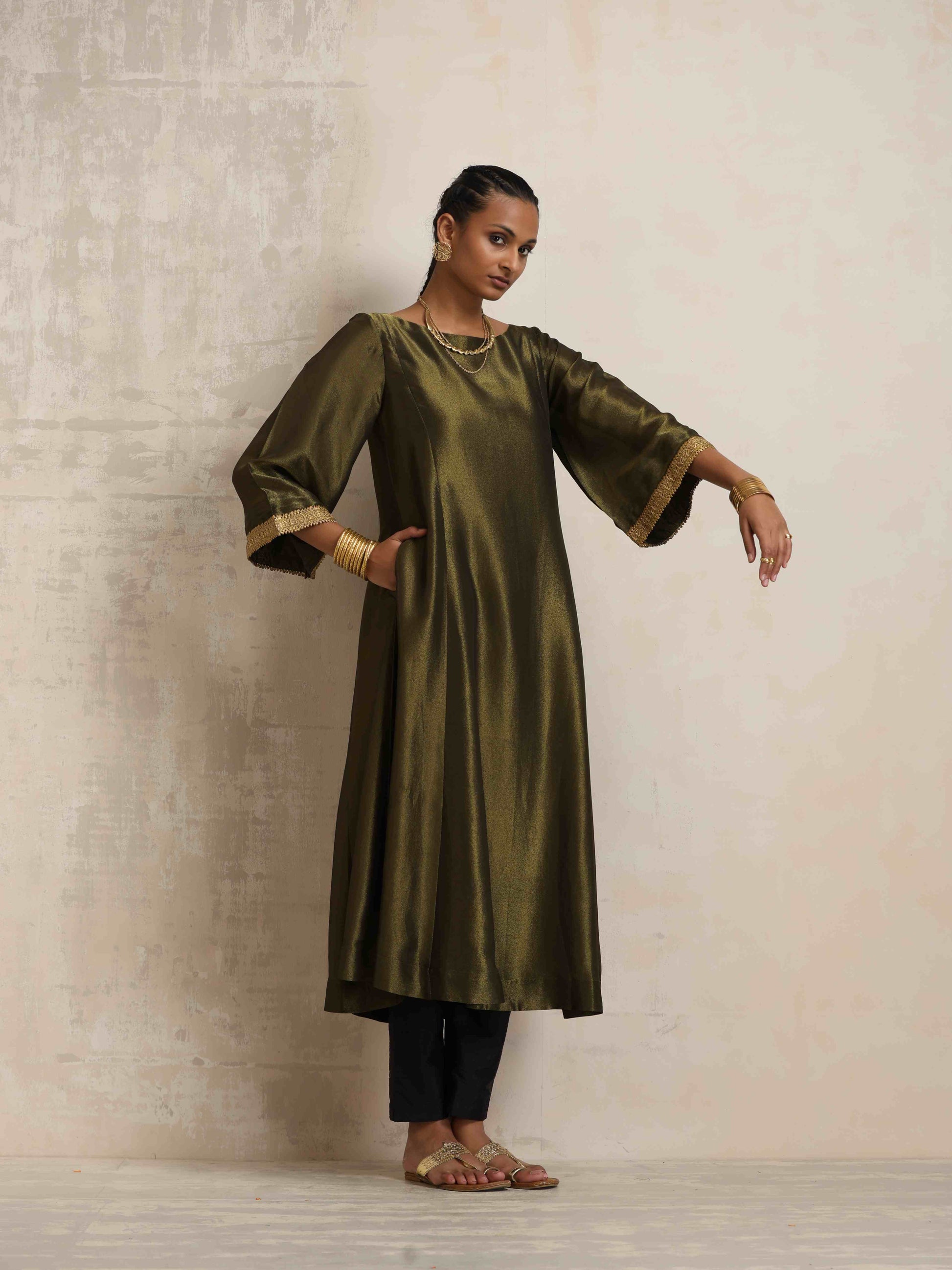 trueBrowns Olive Green Tissue Flared Anarkali Kurta Set | Swadesiicart