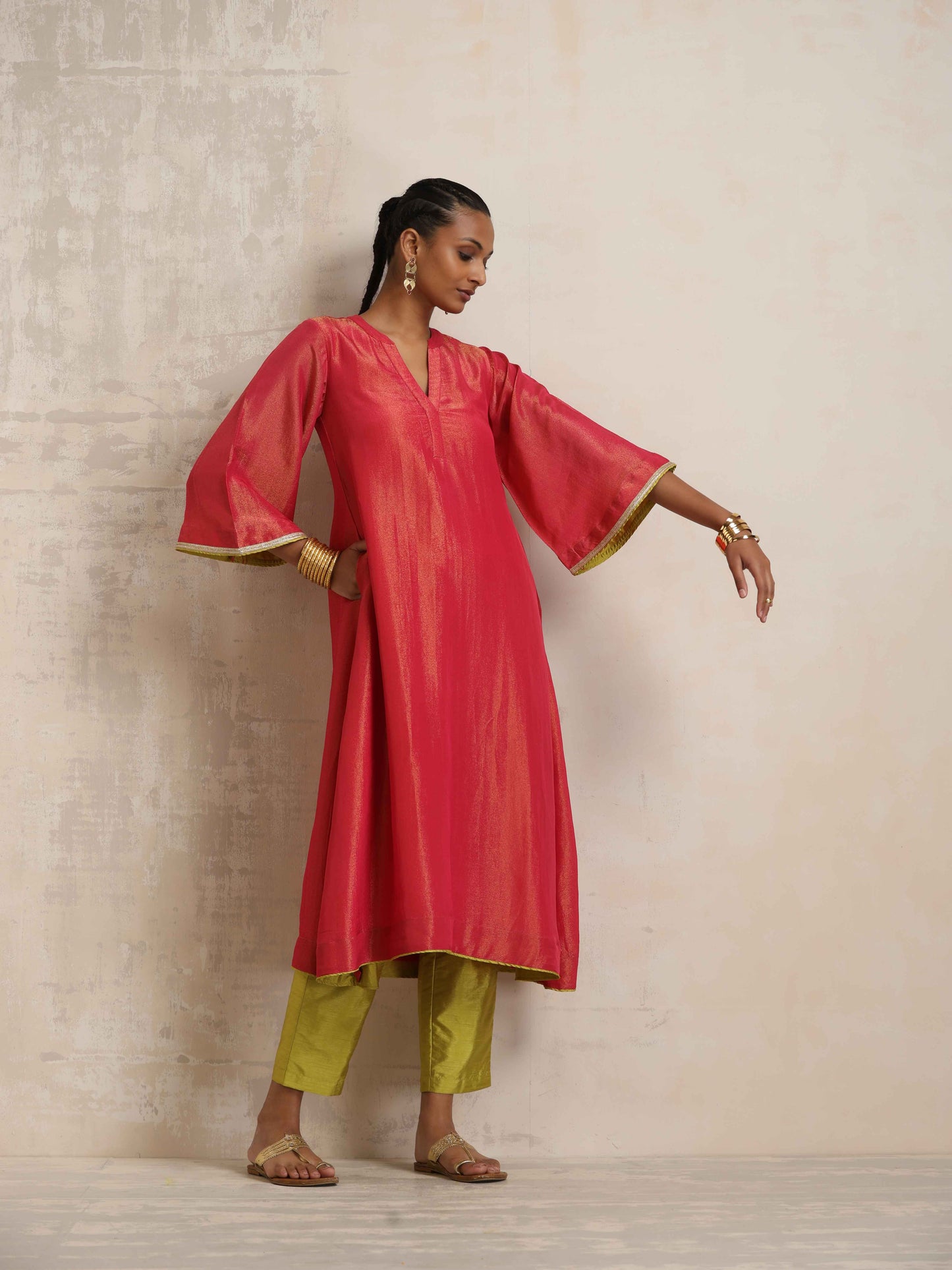 trueBrowns Hot Pink Tissue Flared Kurta Set | Swadesiicart