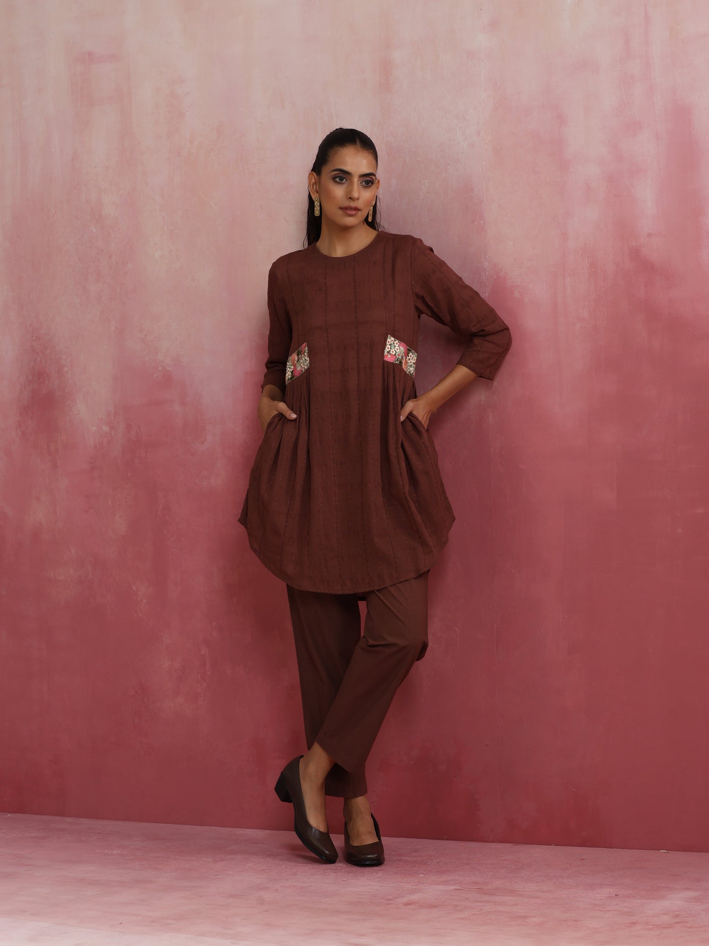 trueBrowns Brown Cotton Dobby Kurta Co-ord set - Swadesiicart