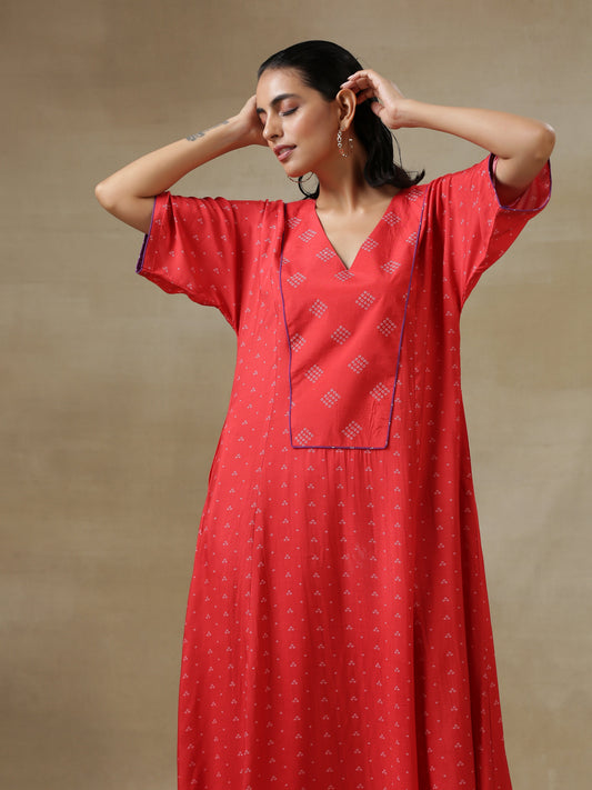 trueBrowns Red Bandhani Printed Silk Long Kurta Pant Set | Swadesiicart