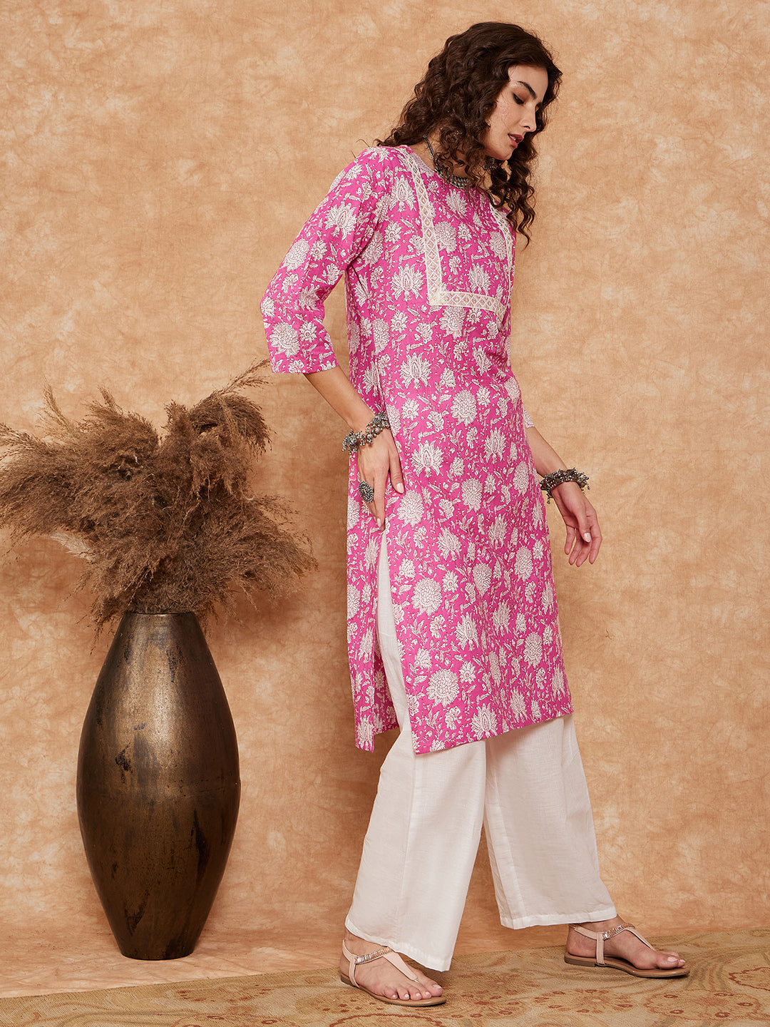 InWeave Women's Pink White Floral Square Lace Work Straight Kurta - Swadesiicart