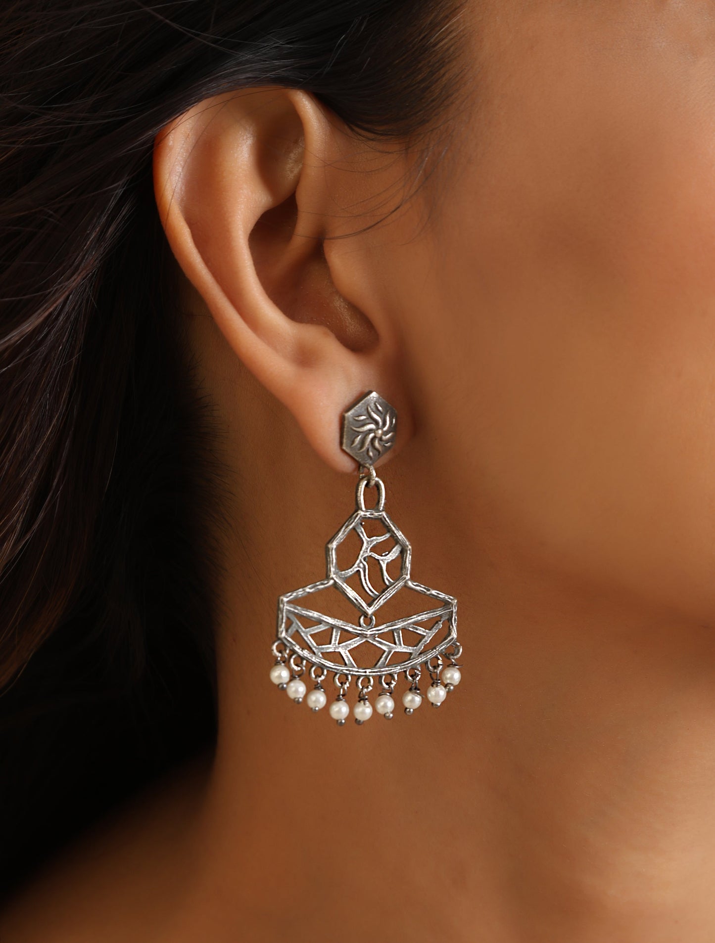 trueBrowns Silver Jaali Earrings | Swadesiicart