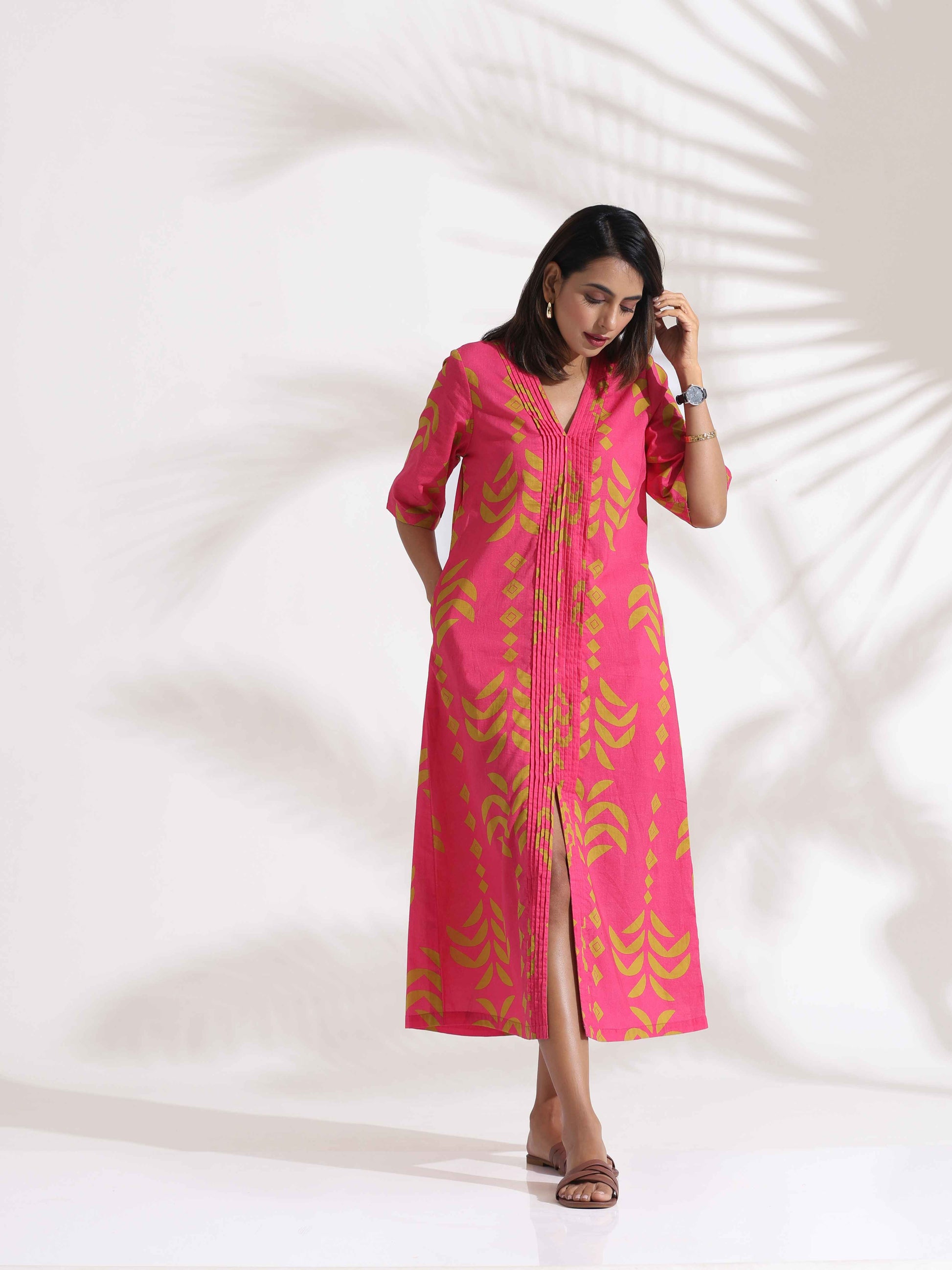 trueBrowns Pink Cotton Print pleated Dress | Swadesiicart