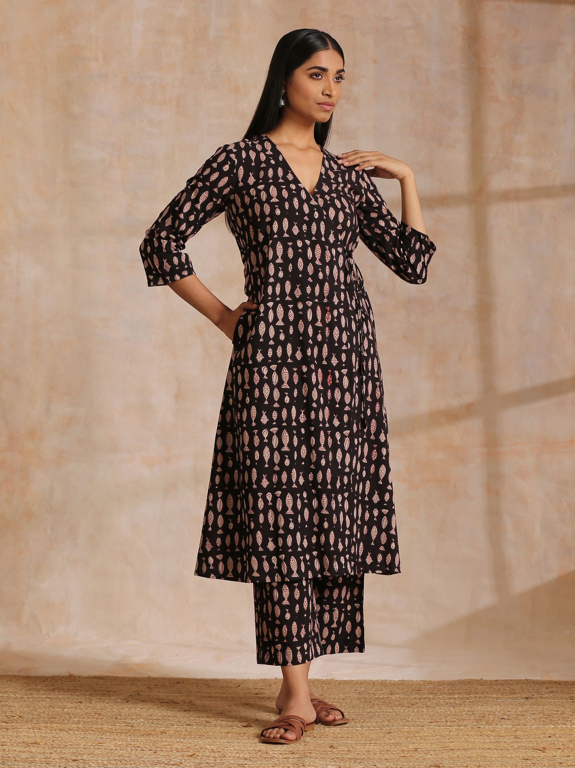 trueBrowns Black Fish Bagru Print Cotton Angrakha Pant Set | Swadesiicart