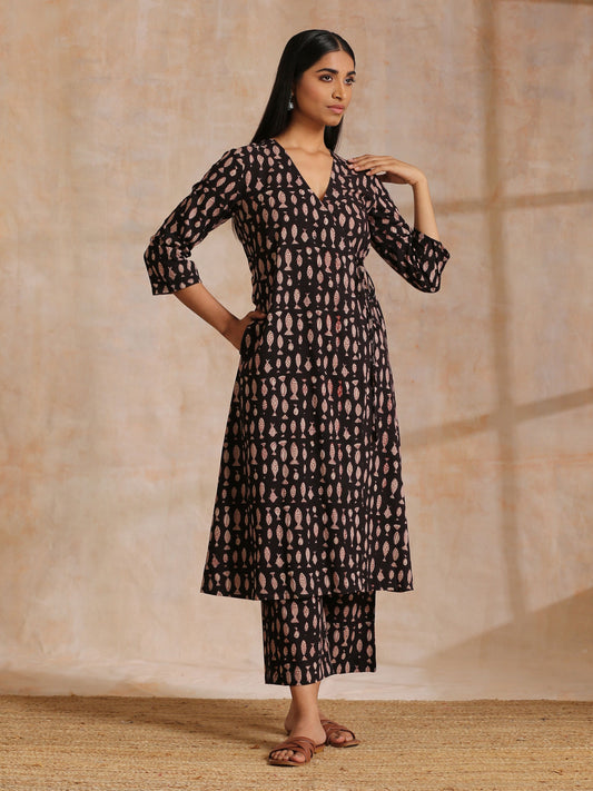trueBrowns Black Fish Bagru Print Cotton Angrakha Pant Set | Swadesiicart