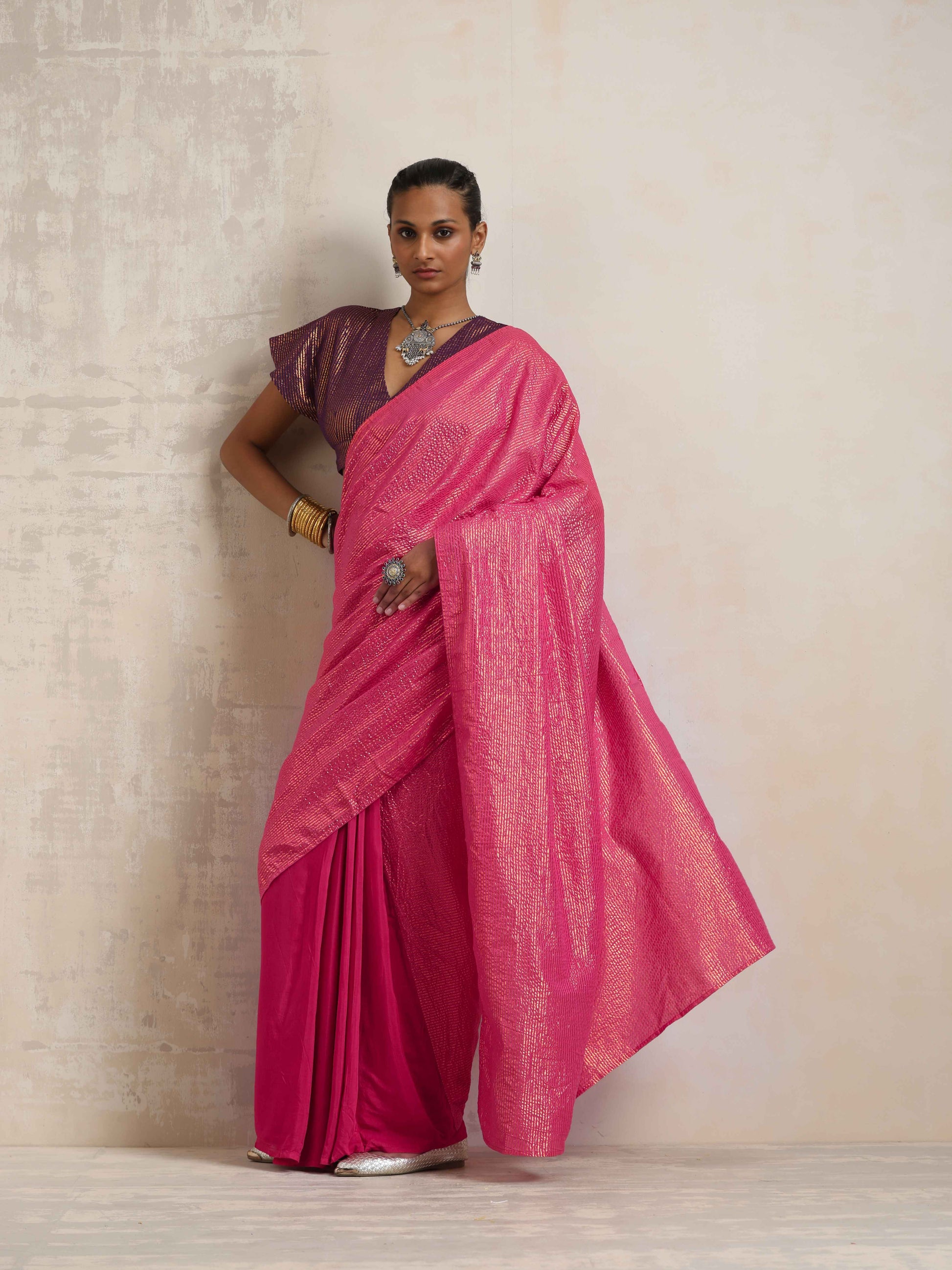 trueBrowns Pink Gold Metallic Ready To Wear Saree | Swadesiicart